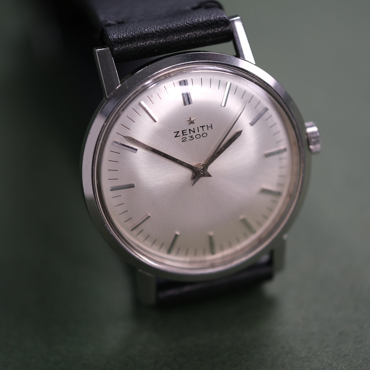 Zenith 2300 Manual Wind Dress Watch