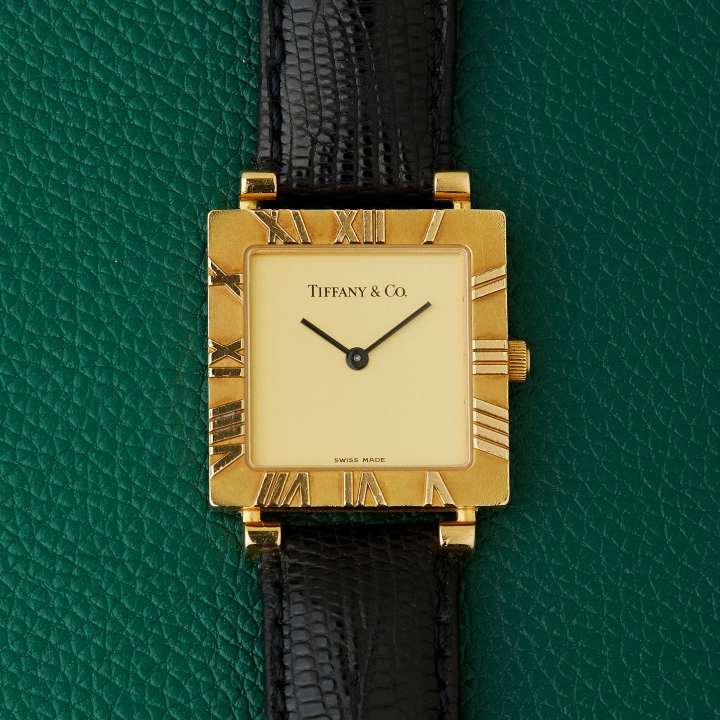 Tiffany & Co. Atlas Ref. L3630 Square 18k Yellow Gold With Box