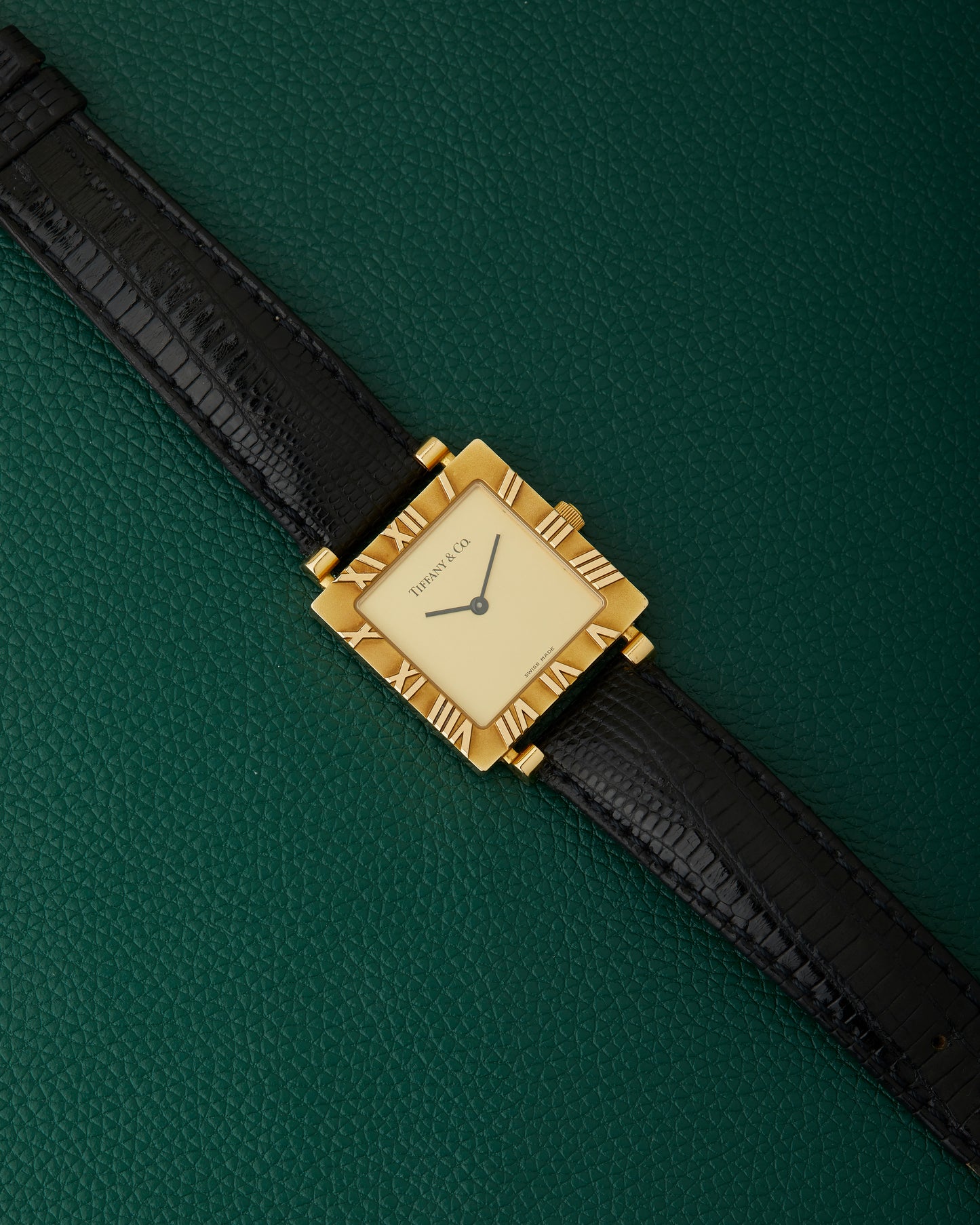 Tiffany & Co. Atlas Ref. L3630 Square 18k Yellow Gold With Box