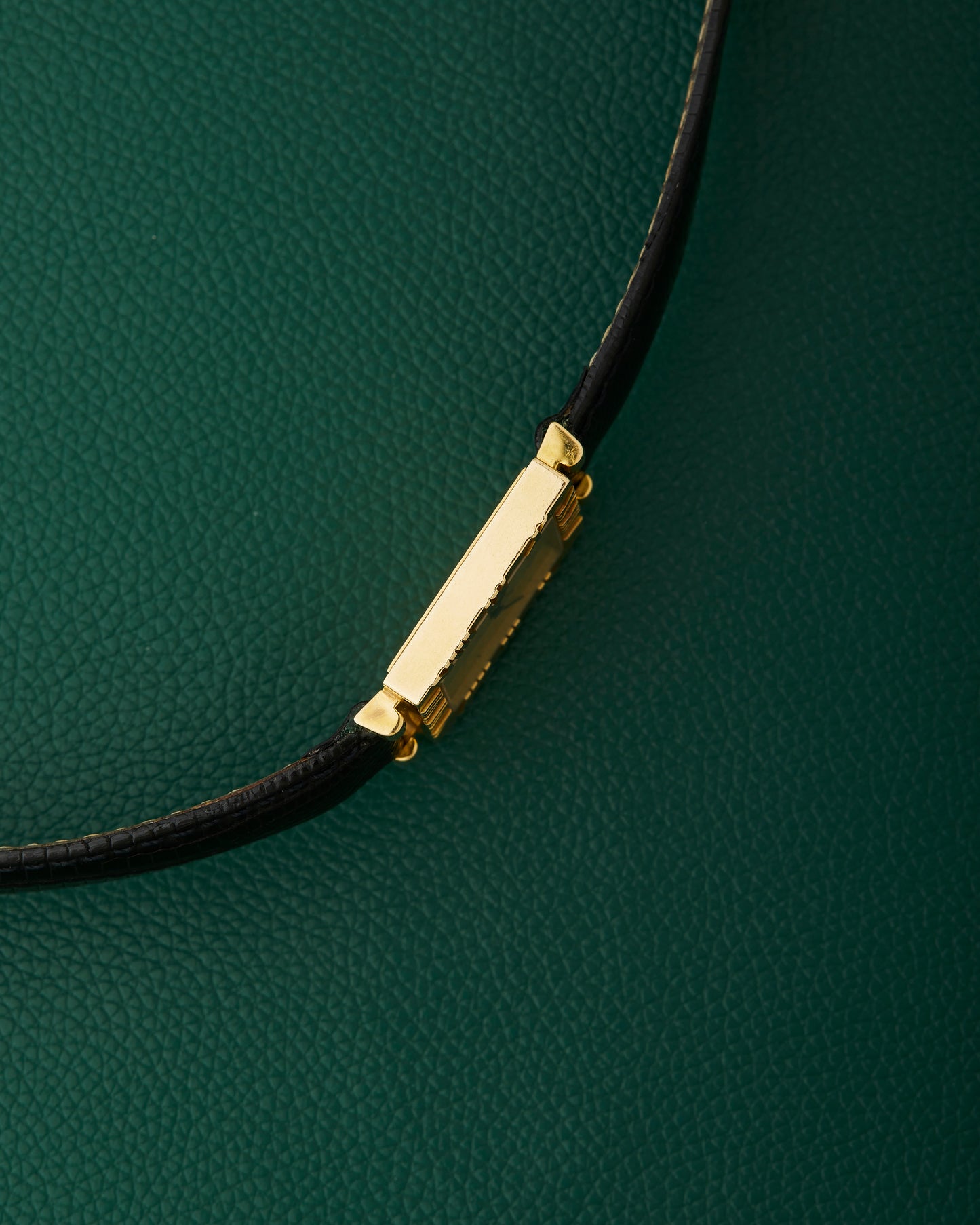 Tiffany & Co. Atlas Ref. L3630 Square 18k Yellow Gold With Box