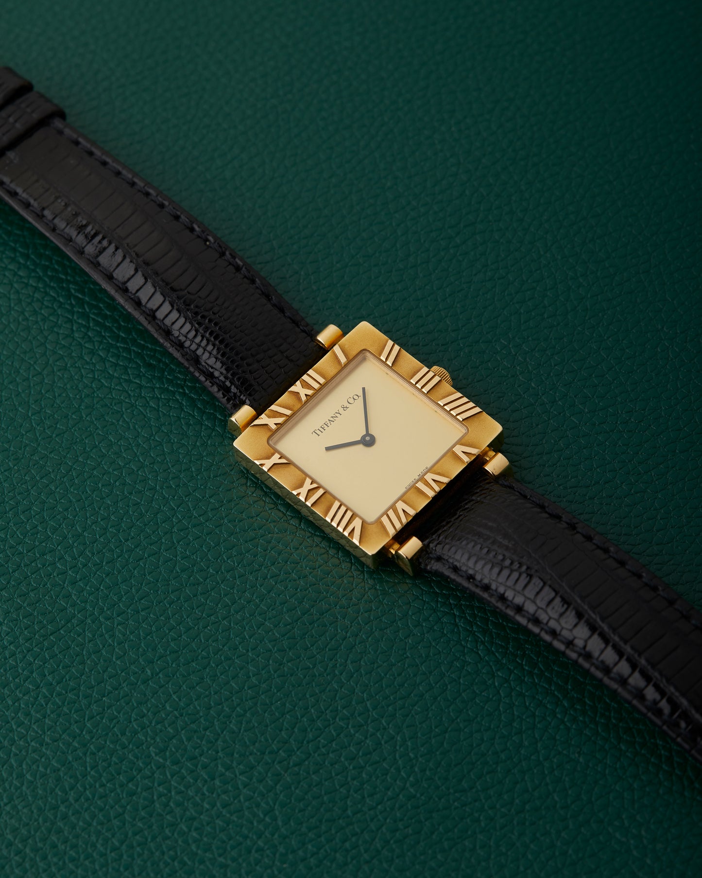 Tiffany & Co. Atlas Ref. L3630 Square 18k Yellow Gold With Box