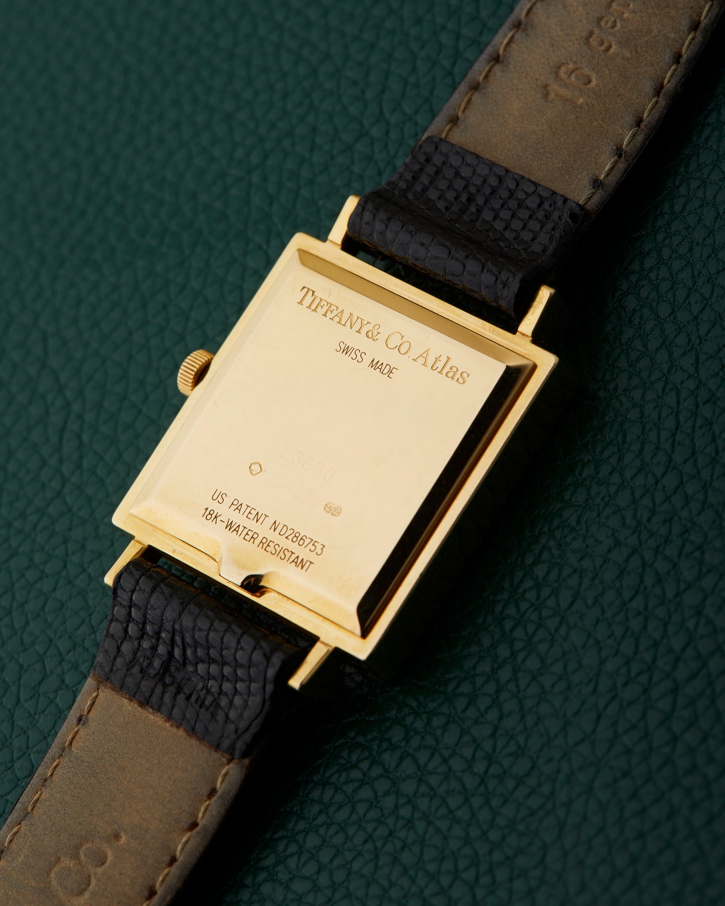 Tiffany & Co. Atlas Ref. L3630 Square 18k Yellow Gold With Box