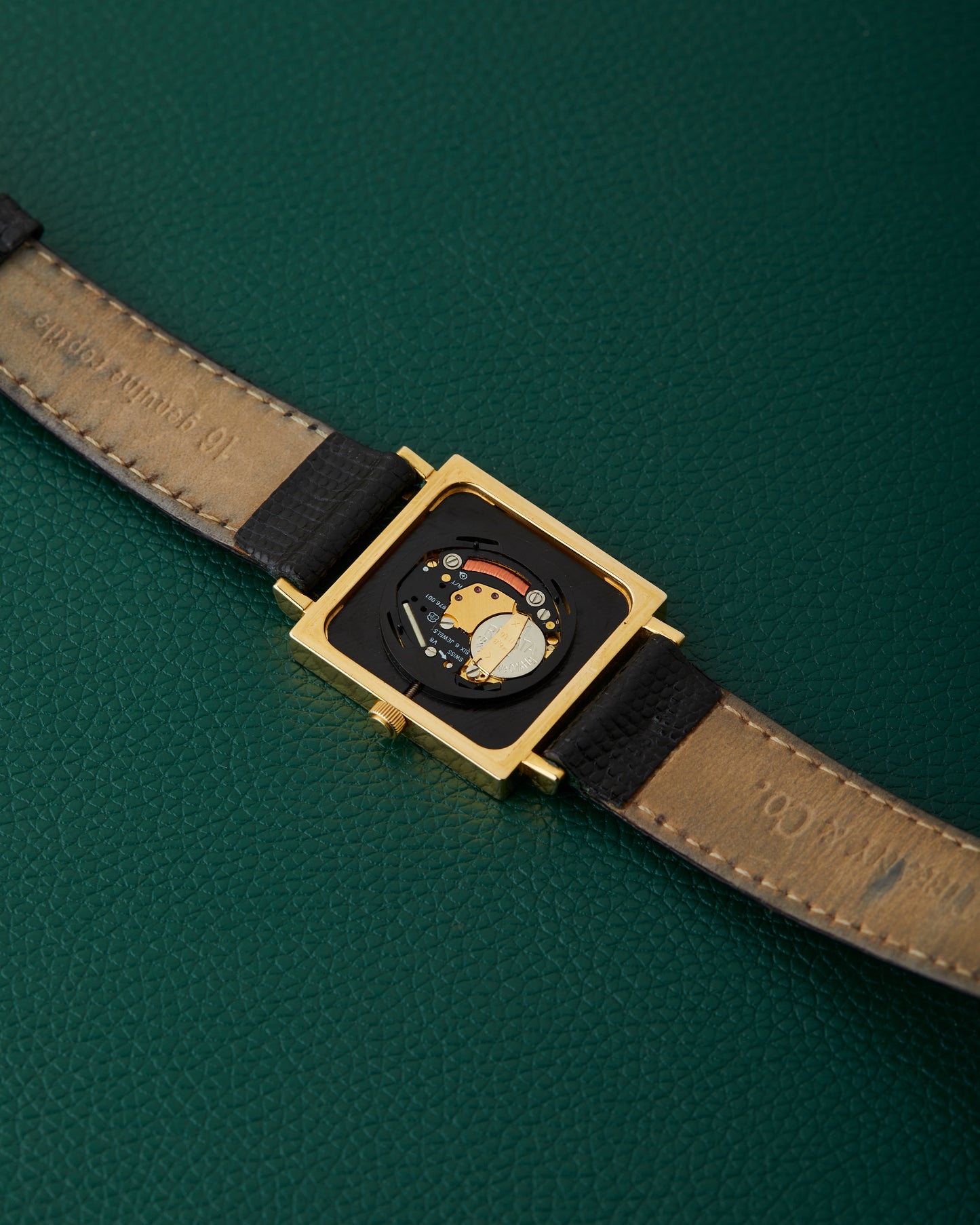 Tiffany & Co. Atlas Ref. L3630 Square 18k Yellow Gold With Box