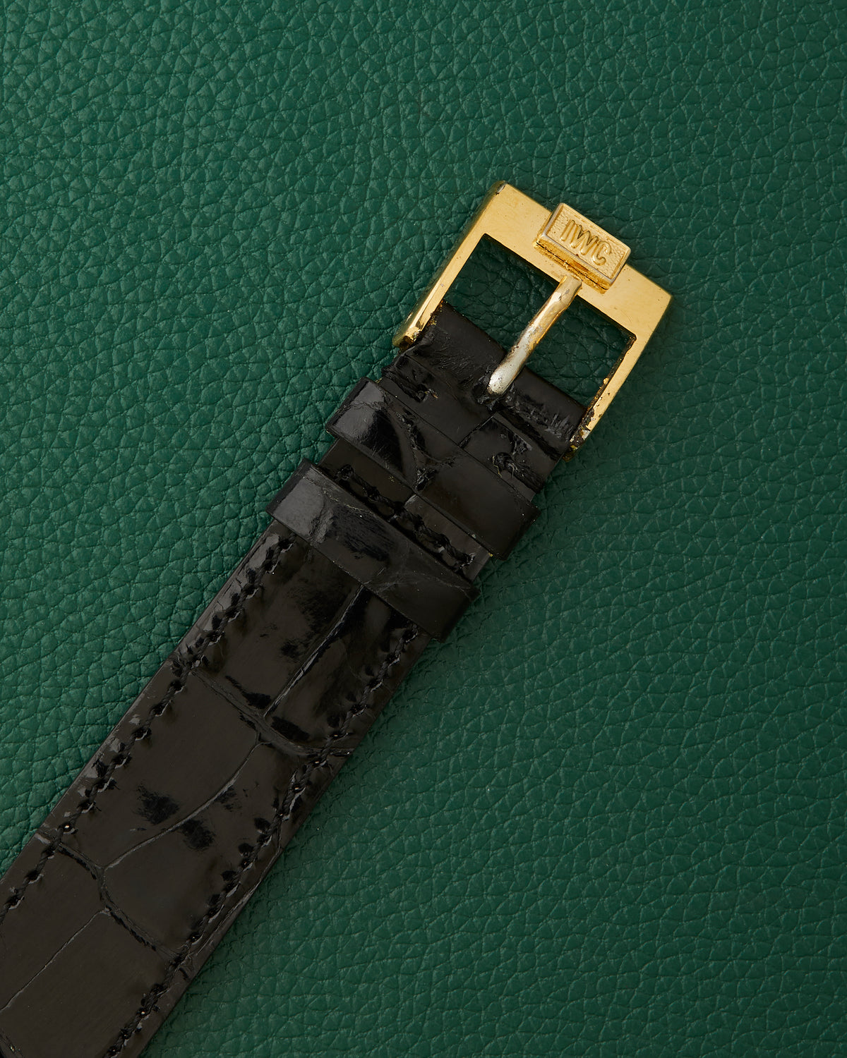 IWC Schaffhausen Ref. 2575 Onyx Dial 18K Yellow Gold Diamond-Set Bezel