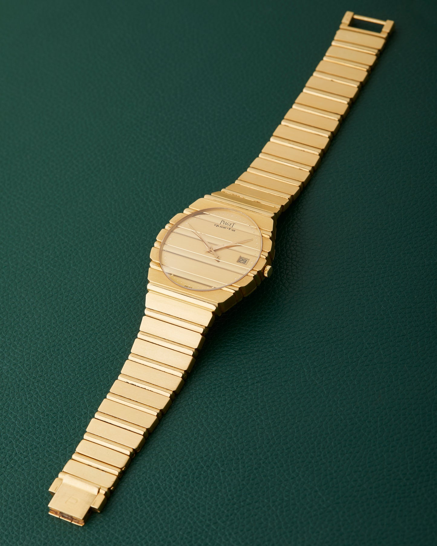 Piaget Polo Date 15661 C701 Round Jumbo 18K Gold