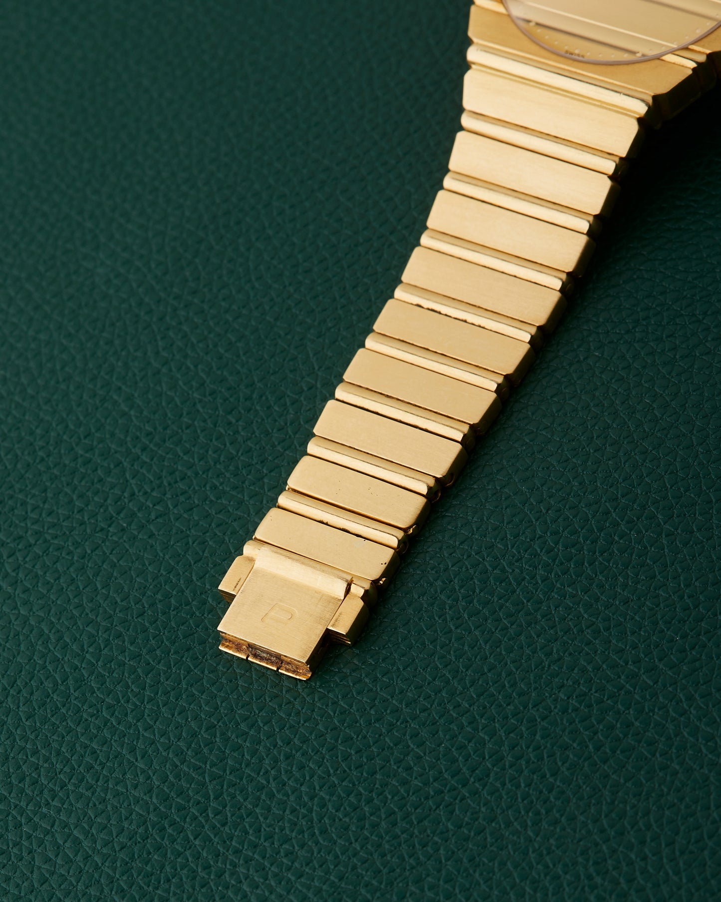 Piaget Polo Date 15661 C701 Round Jumbo 18K Gold