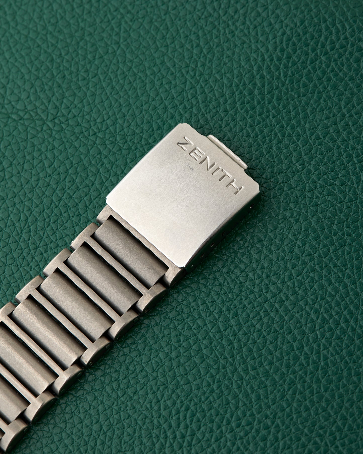 Zenith Port Royal Titanium 95.0105.418 Grey Dial Neo-Vintage Moonphase