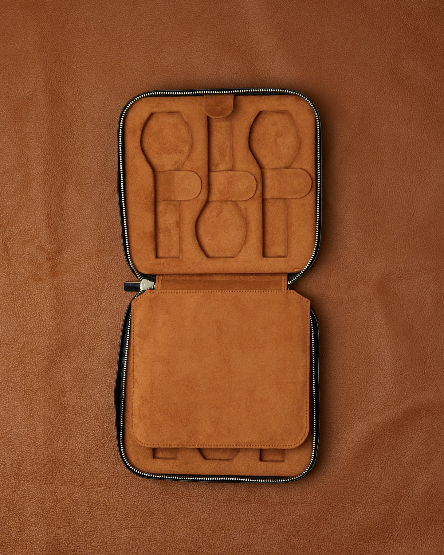 Hodinkee Ultra Slim 6 Watch Case In Black Leather