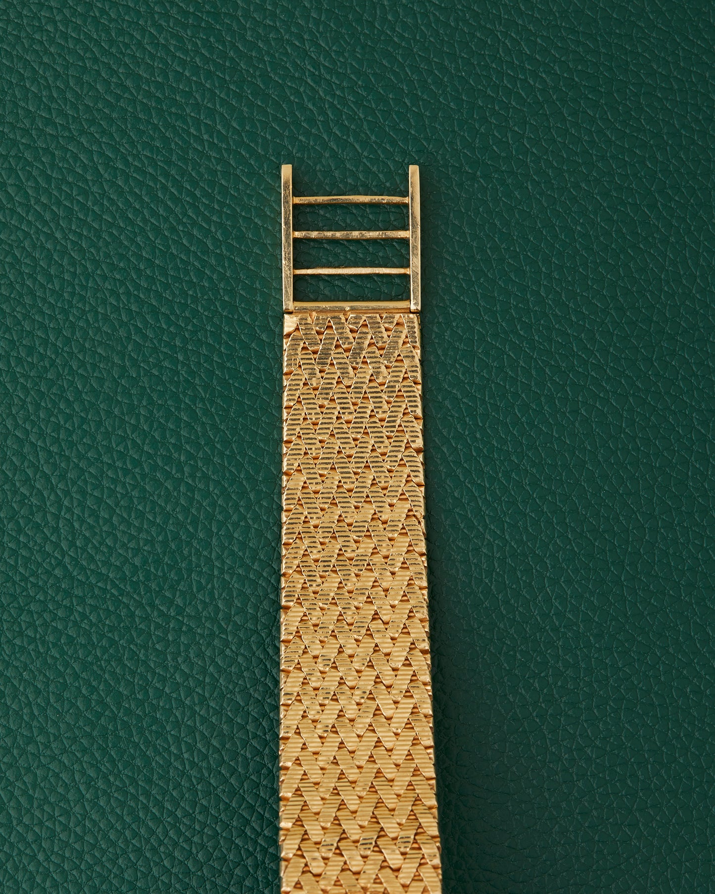 Universal Geneve 14k Yellow Gold Integrated Bracelet Automatic 28