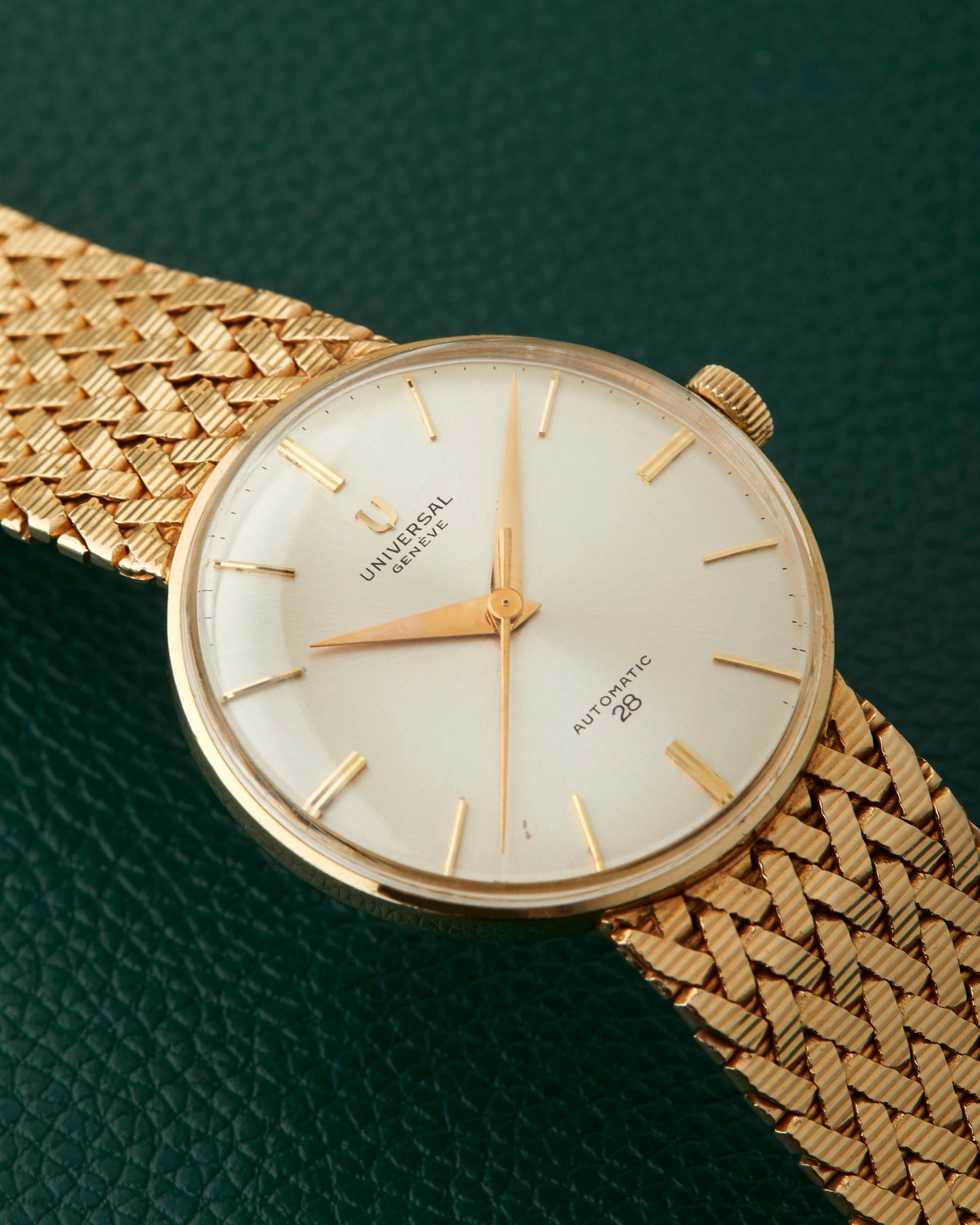 Universal Geneve 14k Yellow Gold Integrated Bracelet Automatic 28