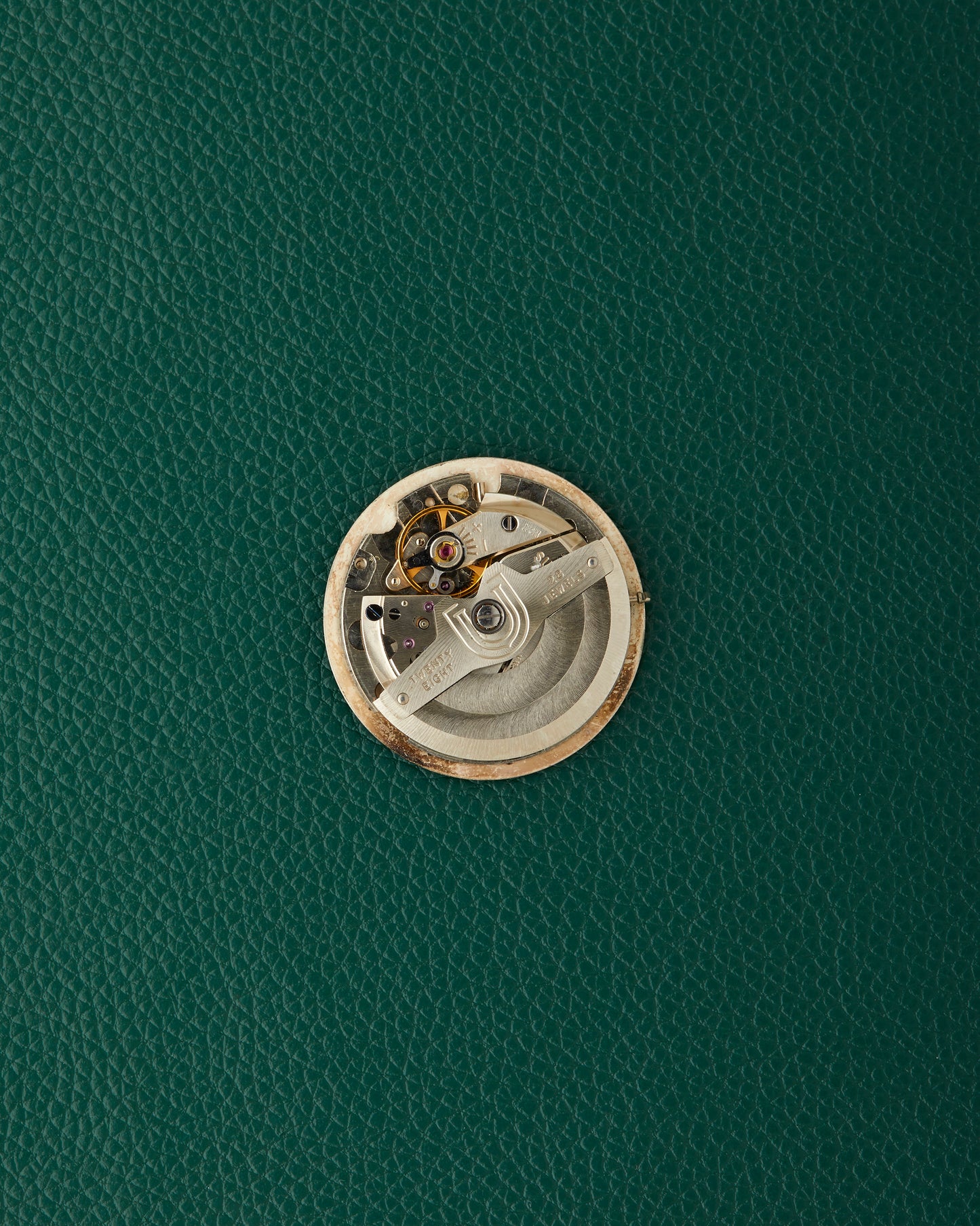 Universal Geneve 14k Yellow Gold Integrated Bracelet Automatic 28