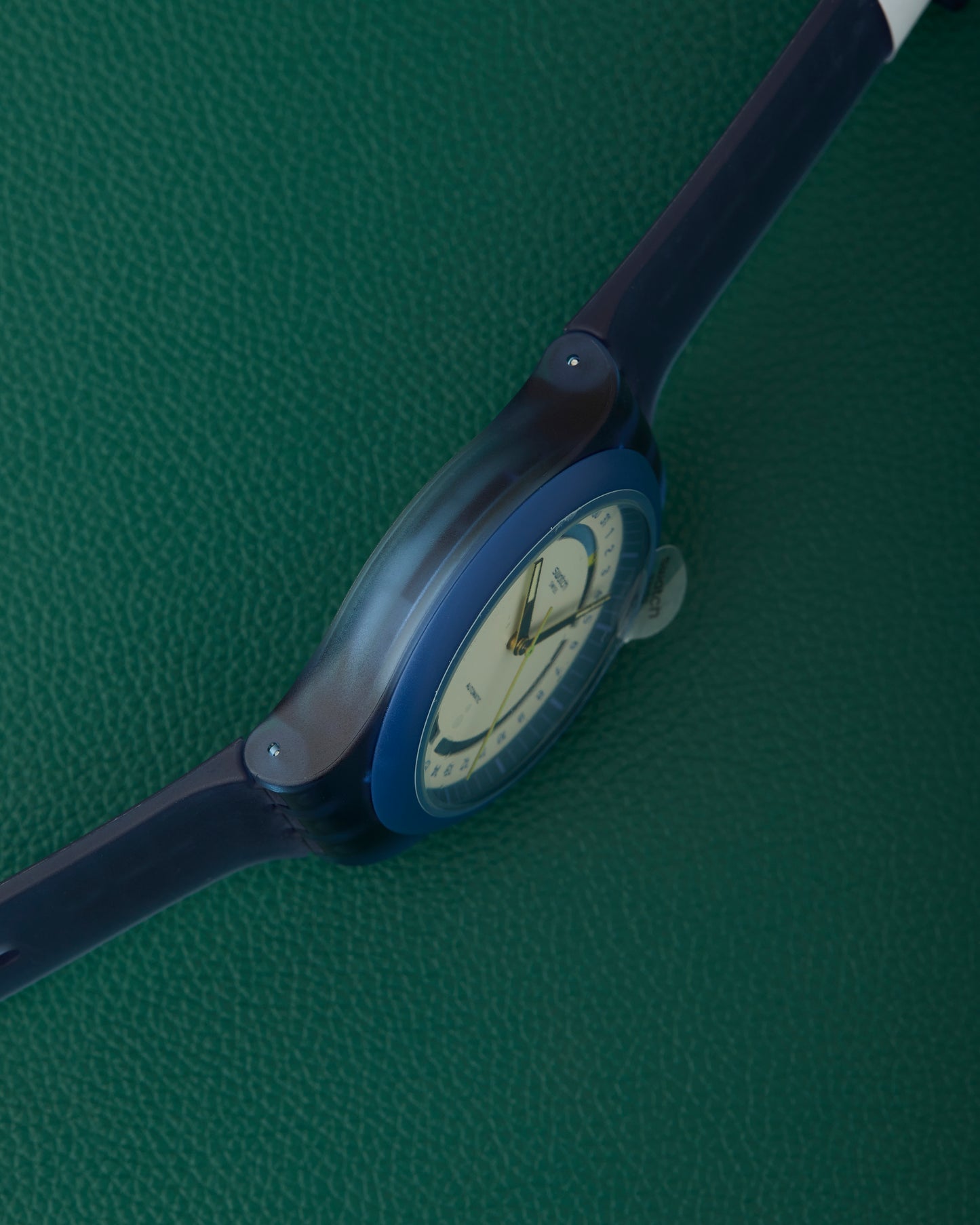 Swatch Hodinkee Sistem51 Stoplight Neon Remix Ref. SO30Z402