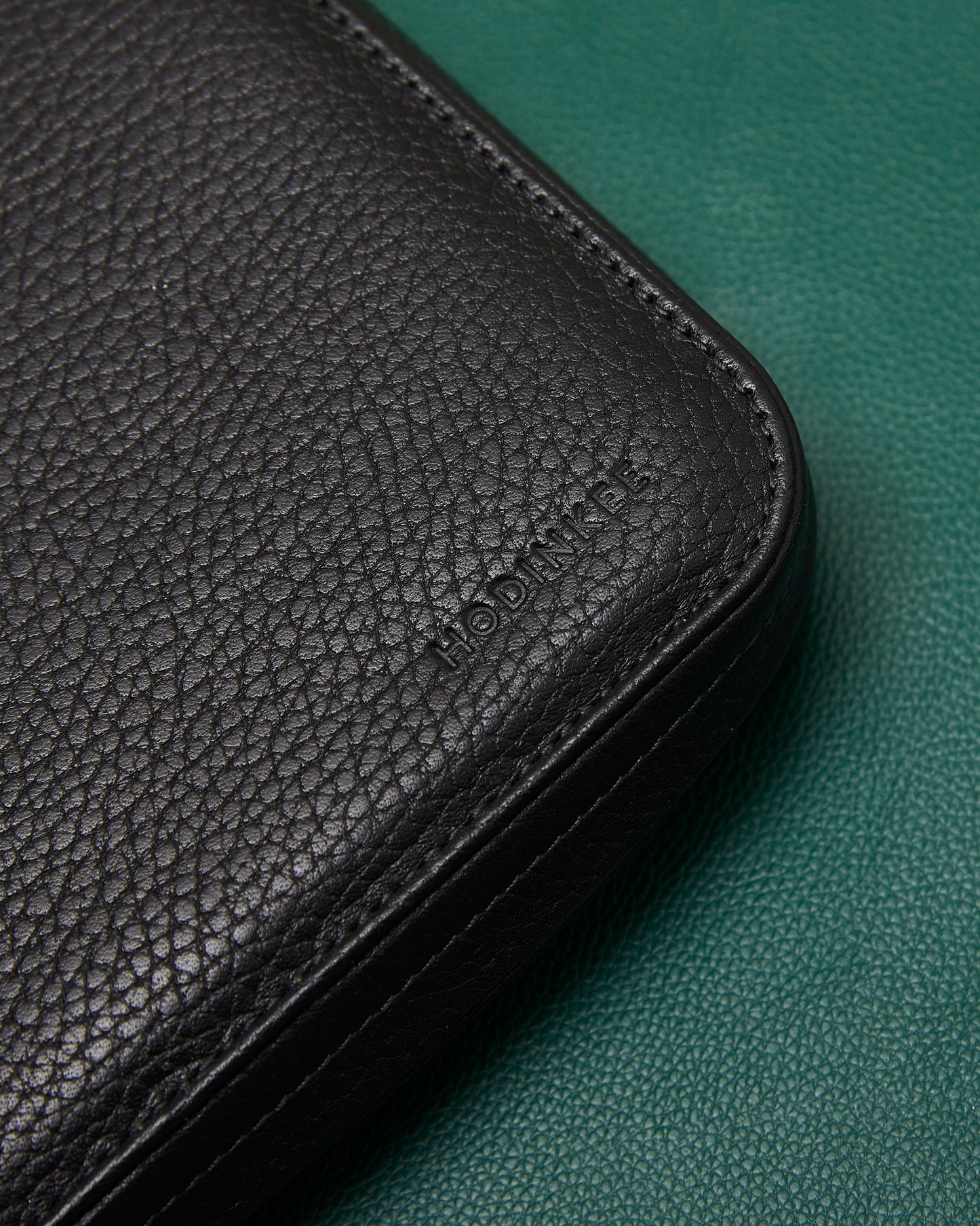 Hodinkee Ultra Slim 6 Watch Case In Black Leather