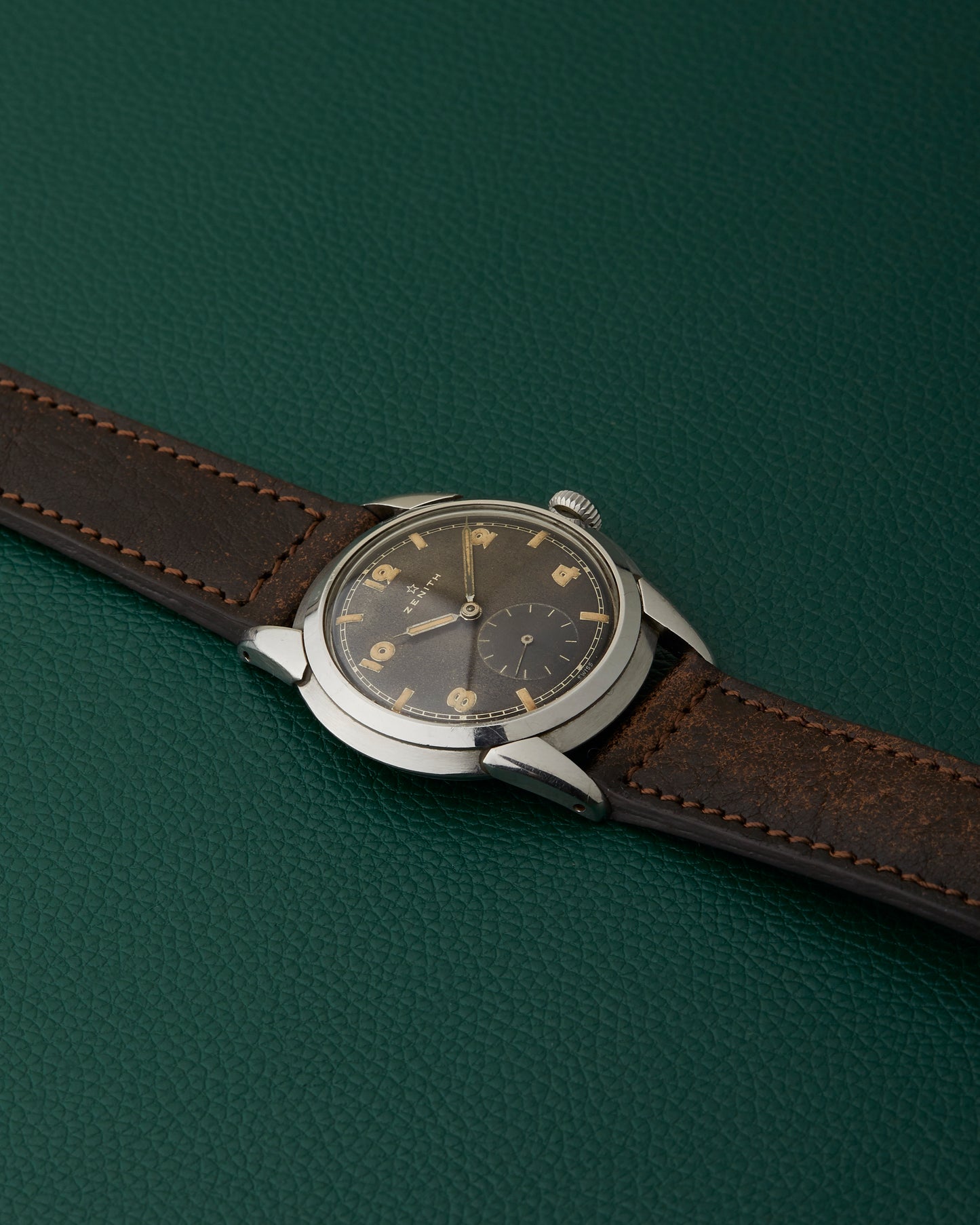 Zenith Chocolate Brown Tropical Dial 1945 Cal.106 P-6 Vintage Manual Winding