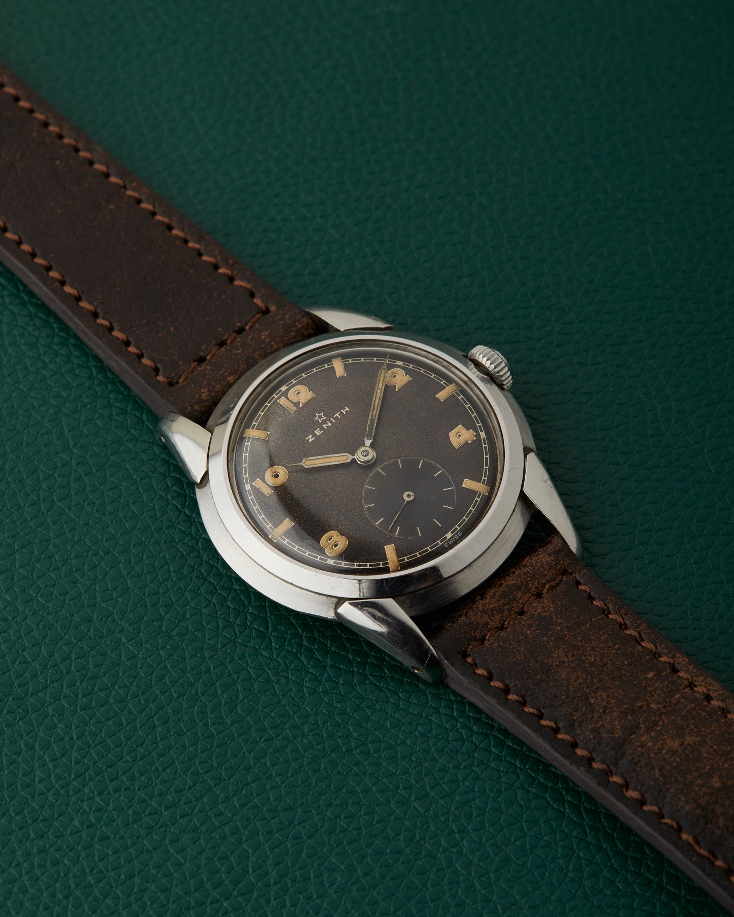 Zenith Chocolate Brown Tropical Dial 1945 Cal.106 P-6 Vintage Manual Winding