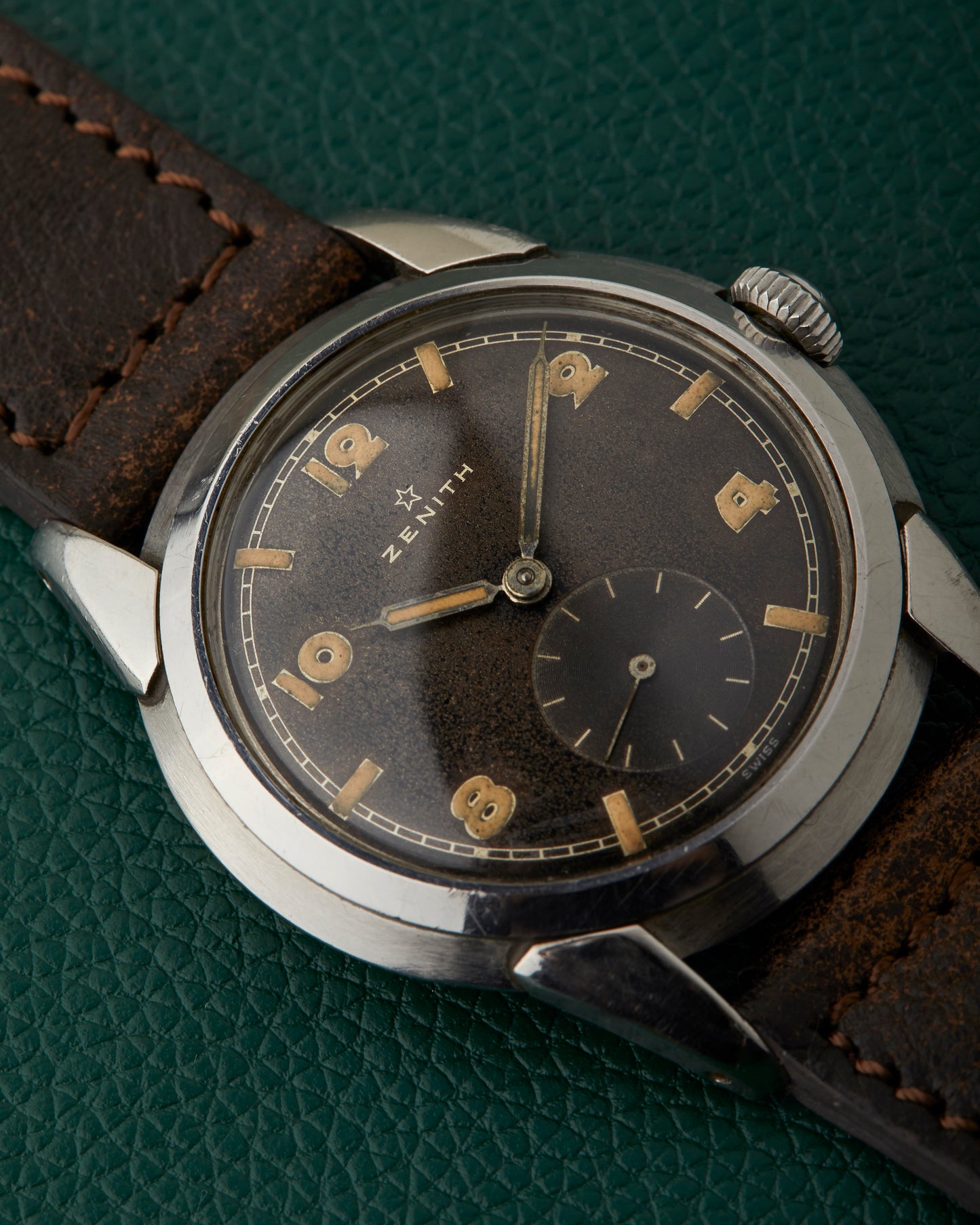 Zenith Chocolate Brown Tropical Dial 1945 Cal.106 P-6 Vintage Manual Winding