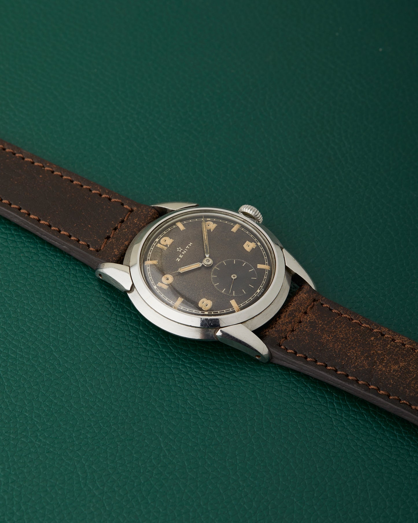 Zenith Chocolate Brown Tropical Dial 1945 Cal.106 P-6 Vintage Manual Winding
