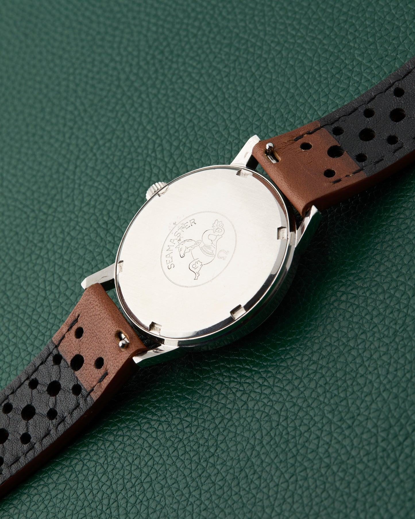 Omega Seamaster 600 Ref. 135.011 Black Dial Red Crosshair 1964