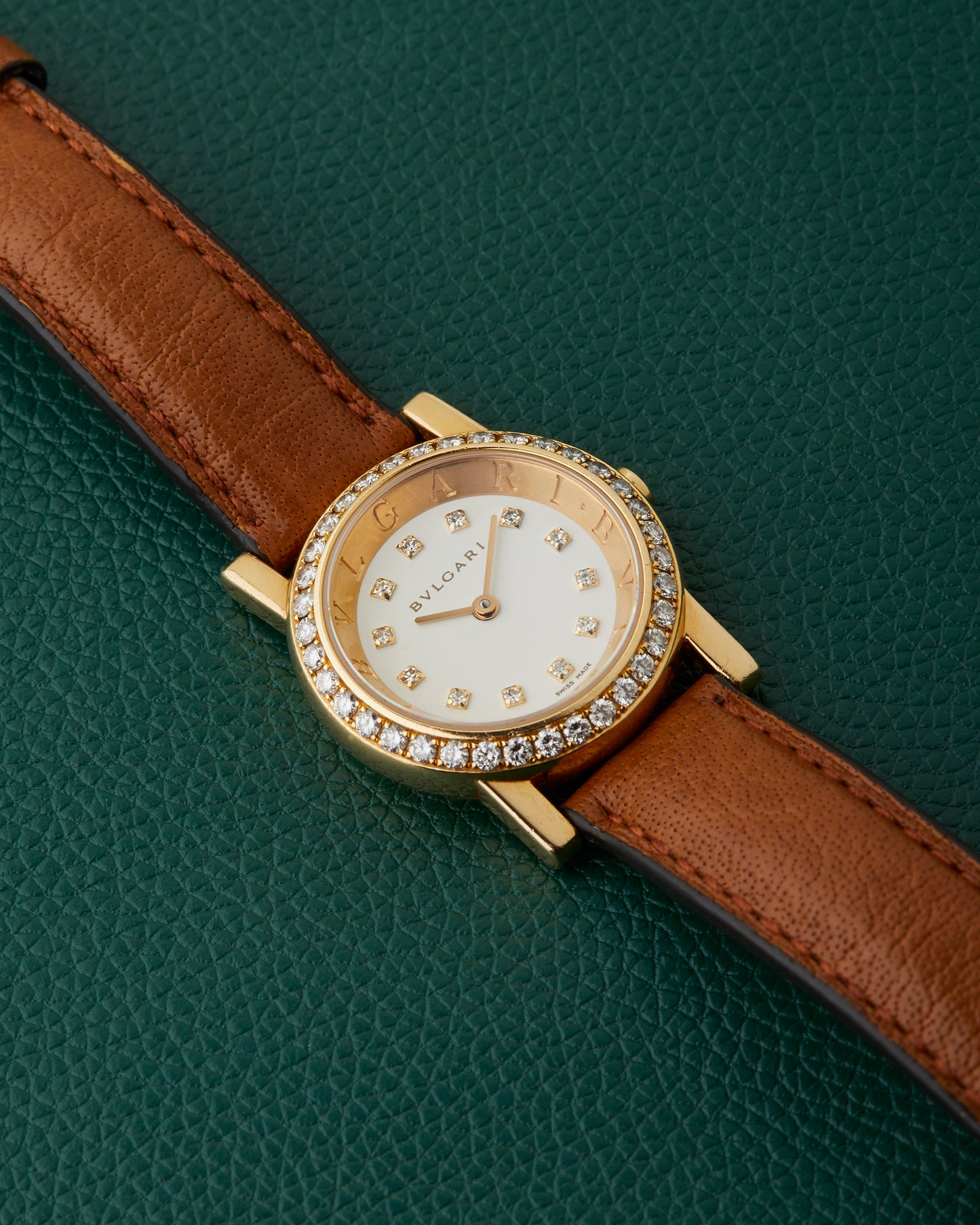 Bvlgari Bulgari Ref. AT 26 GL Diamond Bezel 18k Yellow Gold & 18k Buckle