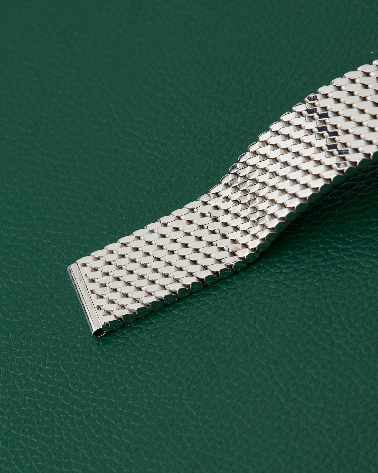 Omega Constellation Ref. 168019 18k White Gold Milanese Bracelet