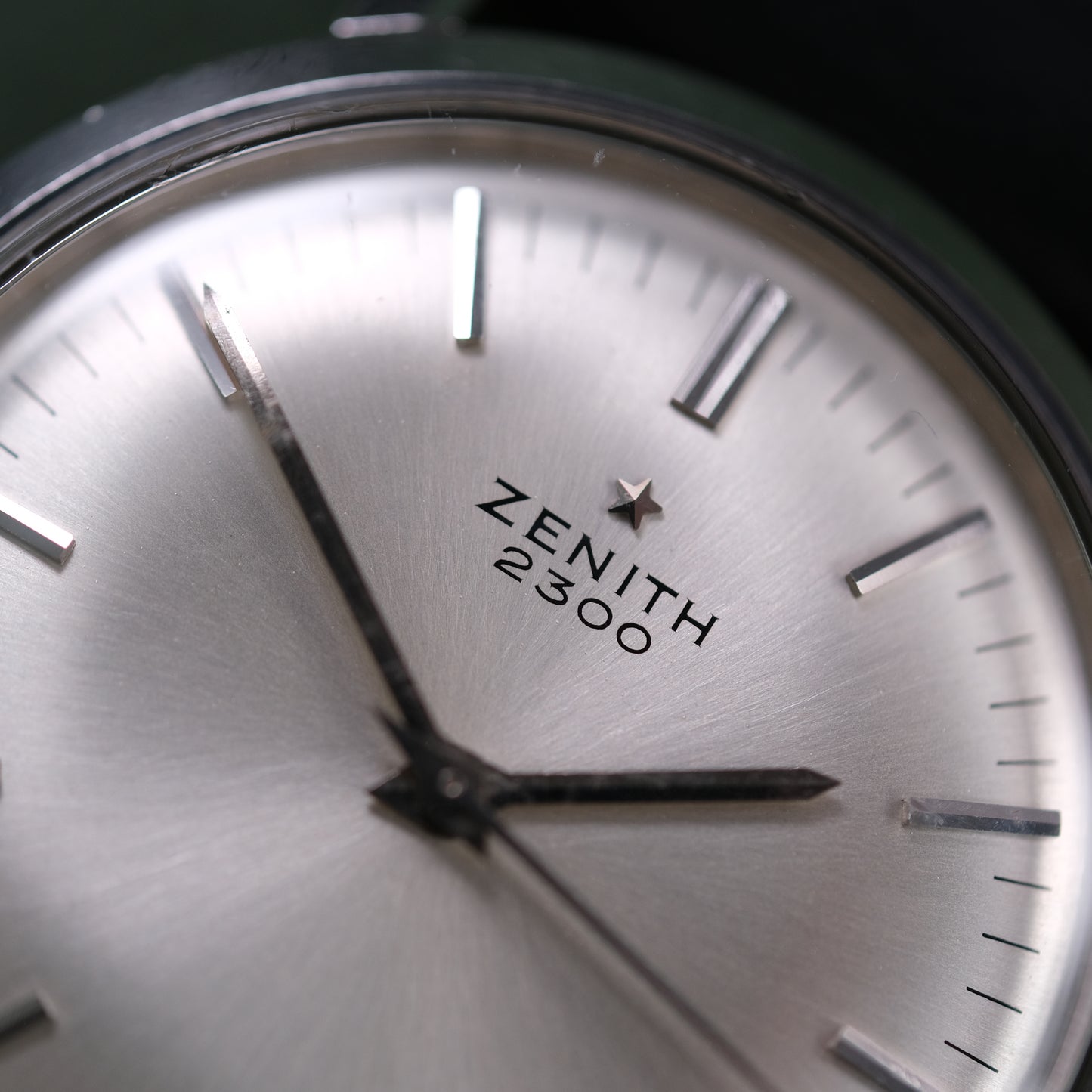 Zenith 2300 Manual Wind Dress Watch