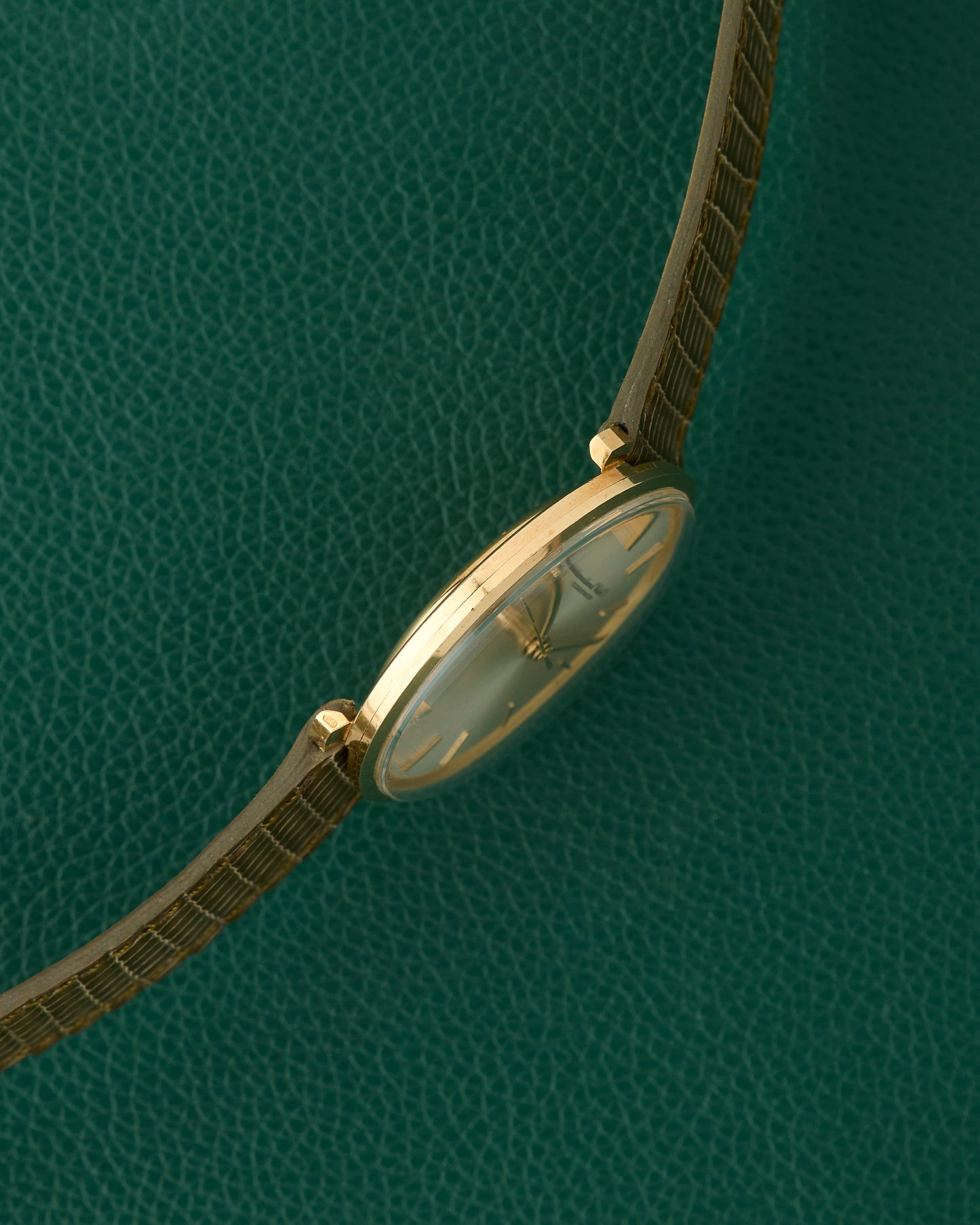 IWC Ultra Thin Ref. 1210 Yellow Gold 18K Vintage Dress Watch