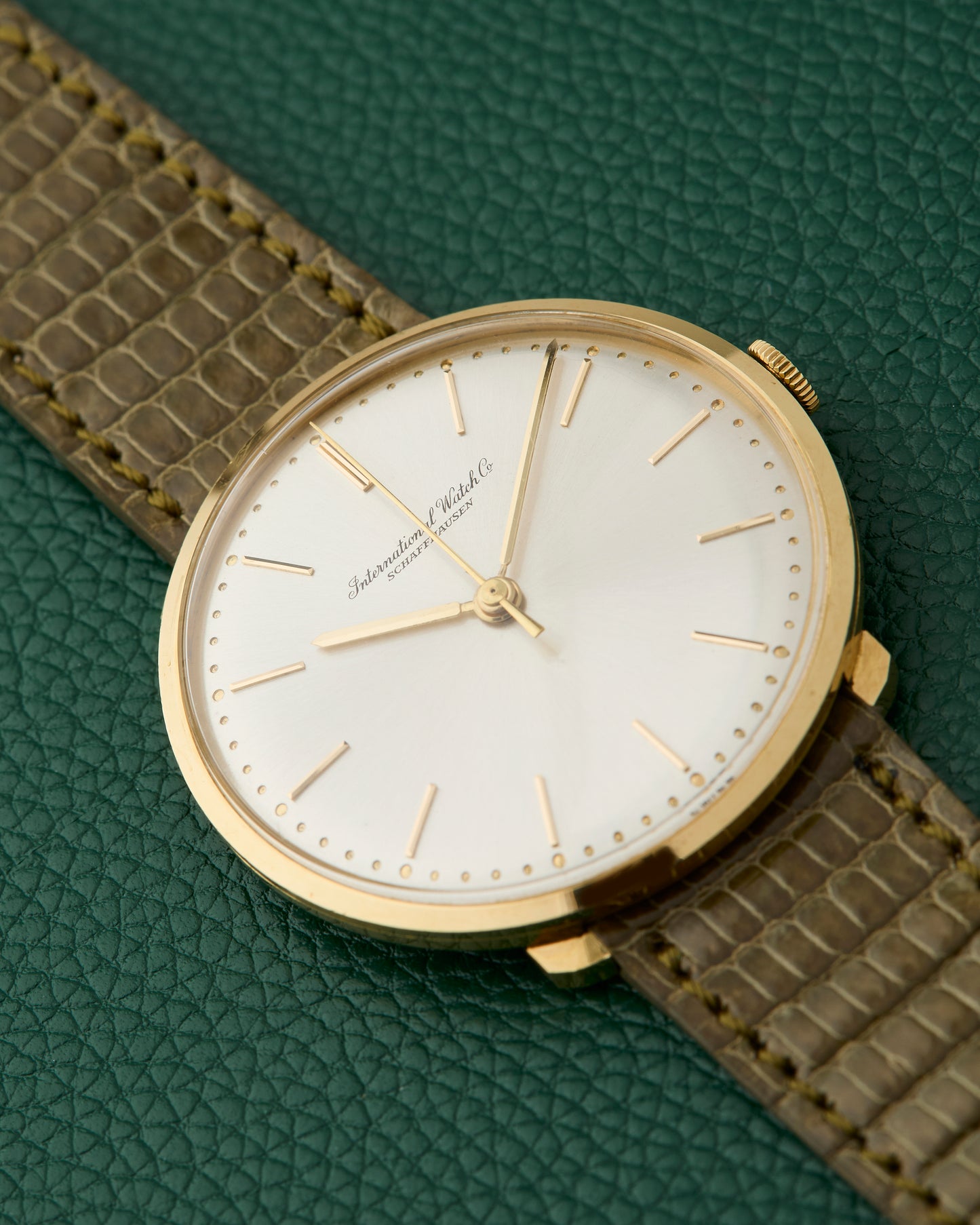 IWC Ultra Thin Ref. 1210 Yellow Gold 18K Vintage Dress Watch