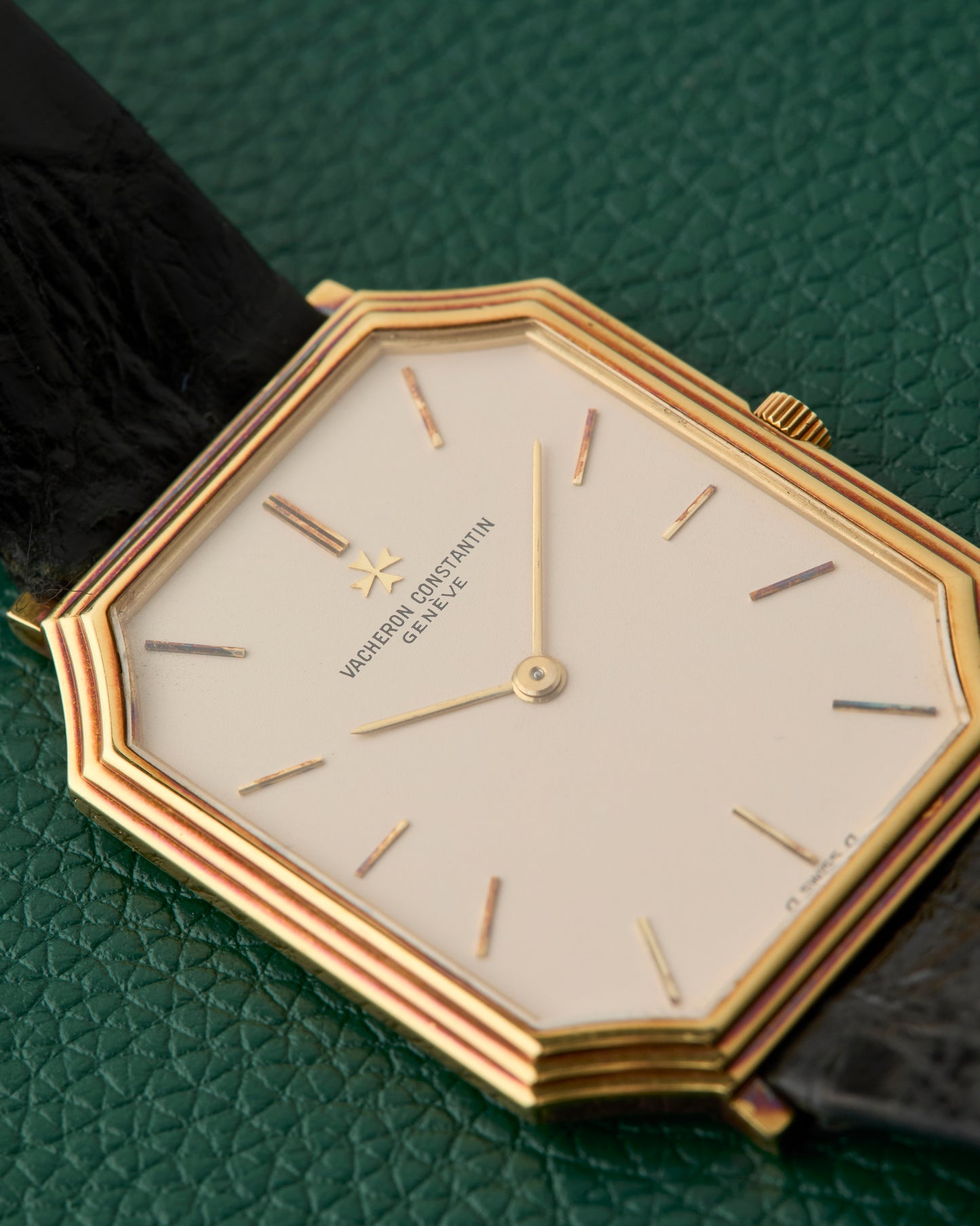 Vacheron Constantin Octagon Stepped Case Ref. 33072 Yellow Gold 18K