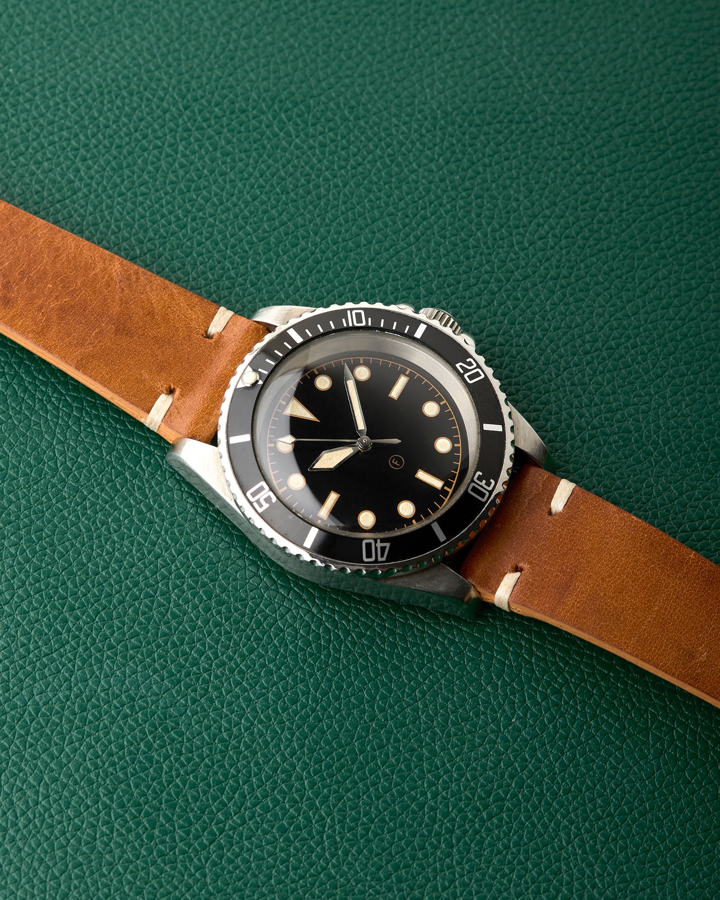 Freese 101 Gloss Black Dial Black Bezel Box Simon Freese Watch