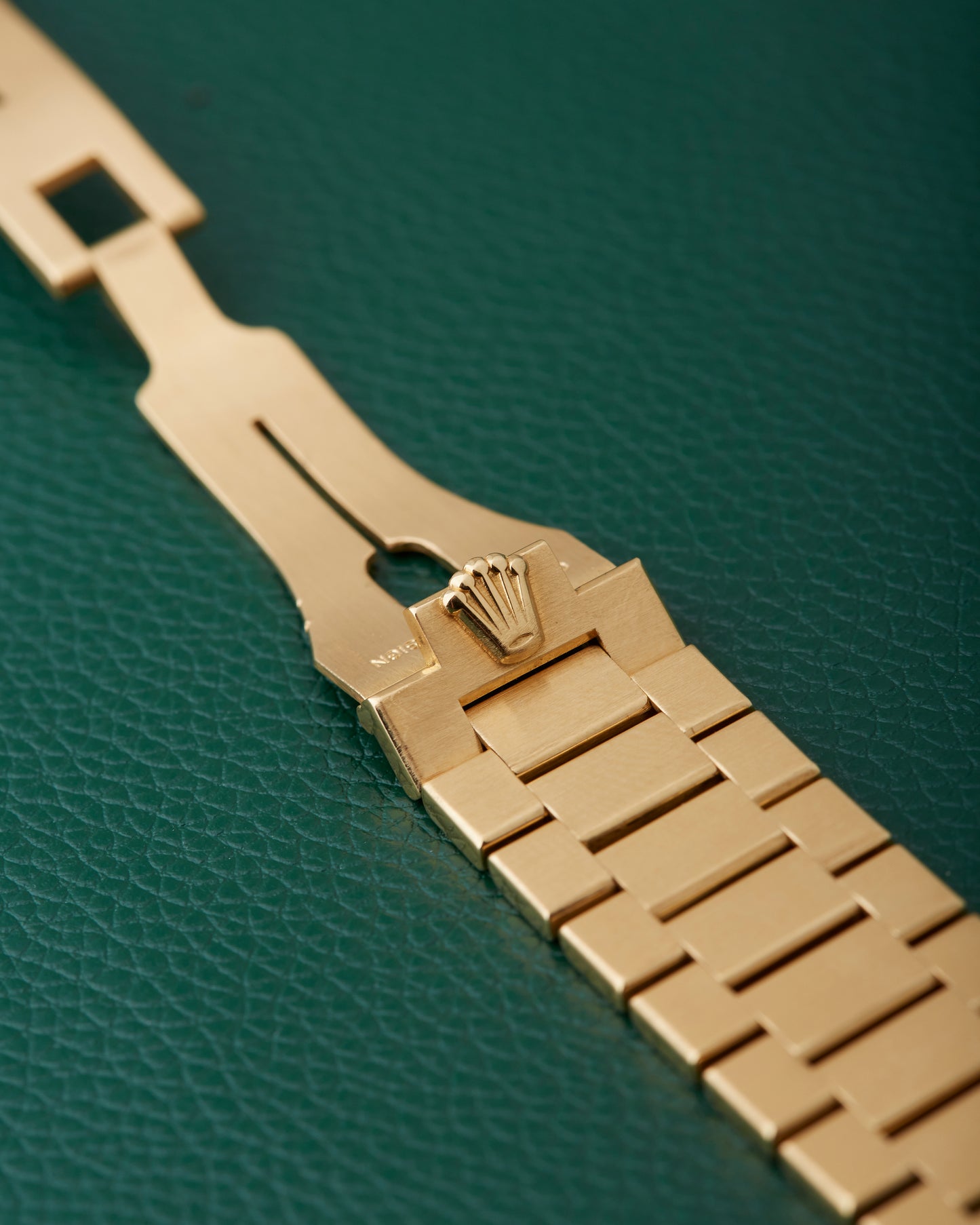 Rolex Cellini Reference 4350 Yellow Gold 18k Vintage Integrated Bracelet