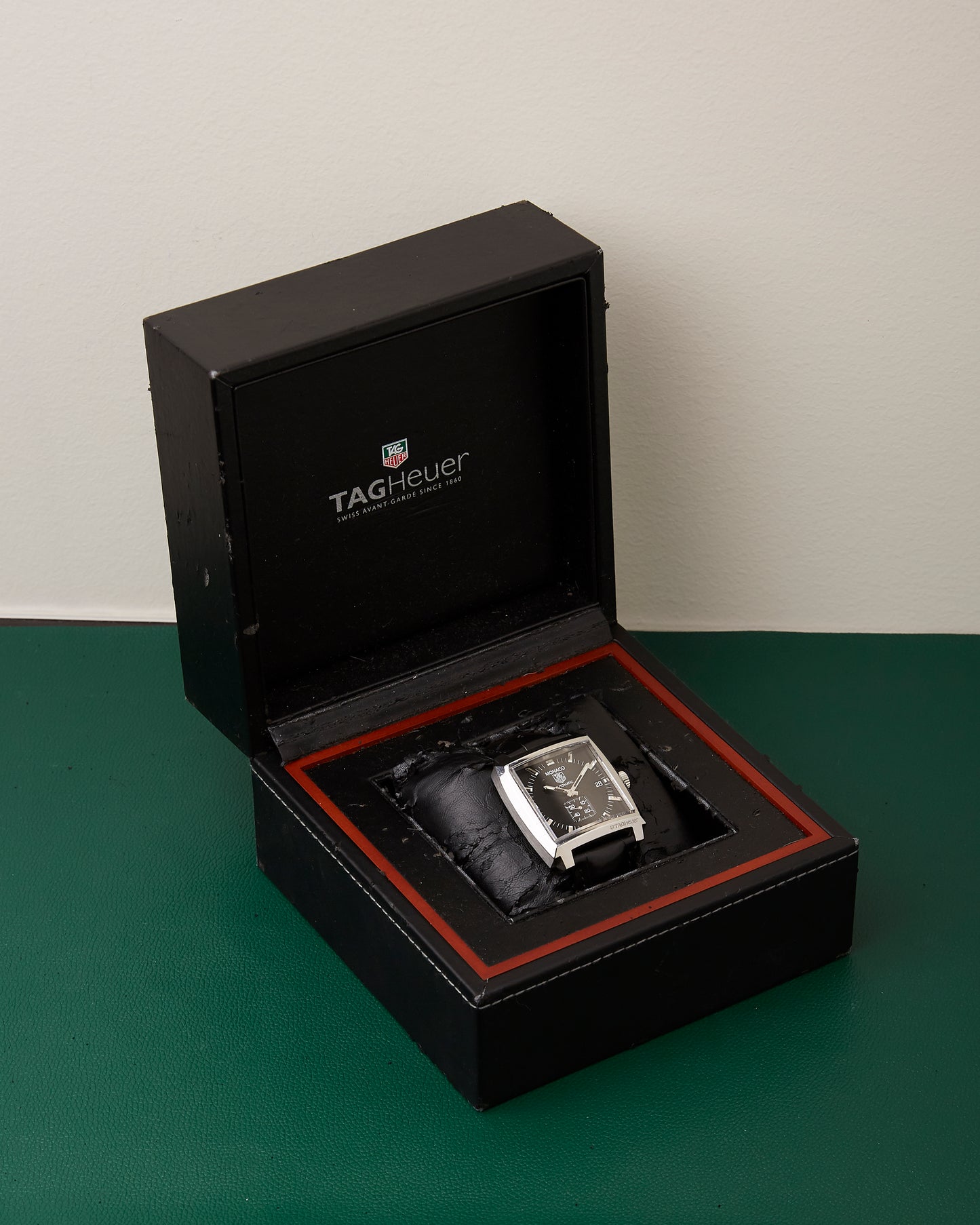 TAG Heuer Monaco WW2110-0 Calibre 6 Automatic Box Set