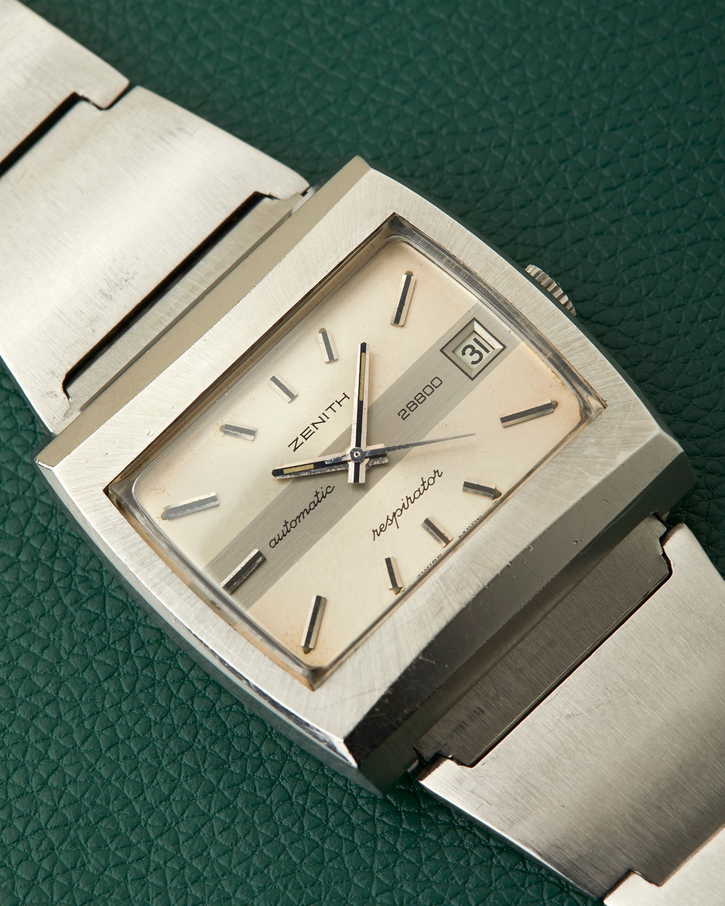 Zenith Ref. A769 Respirator TV-Shaped Case Lobster Bracelet 1974