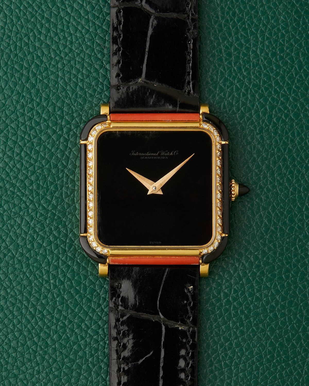 IWC Schaffhausen Ref. 2575 Onyx Dial 18K Yellow Gold Diamond-Set Bezel