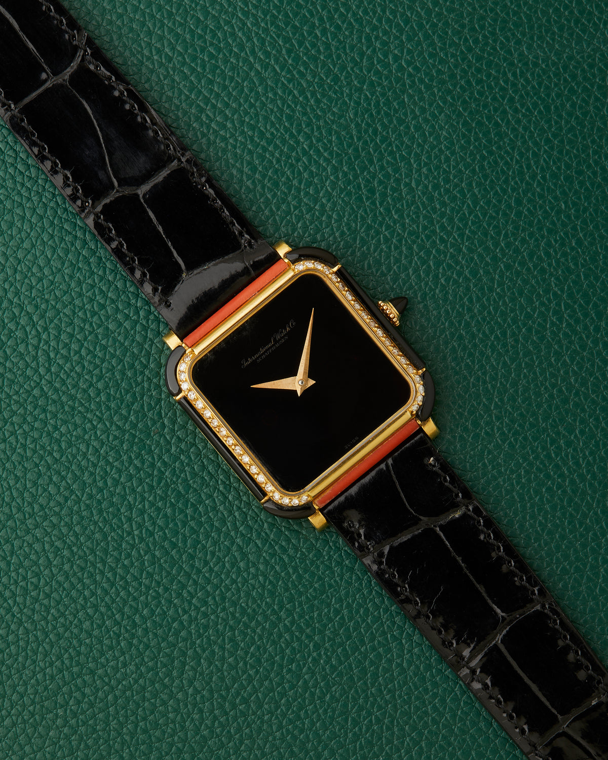 IWC Schaffhausen Ref. 2575 Onyx Dial 18K Yellow Gold Diamond-Set Bezel