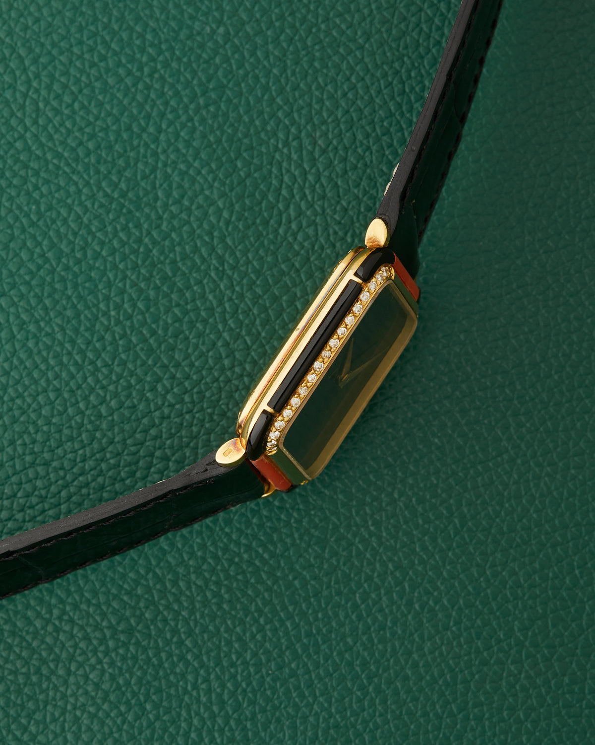 IWC Schaffhausen Ref. 2575 Onyx Dial 18K Yellow Gold Diamond-Set Bezel