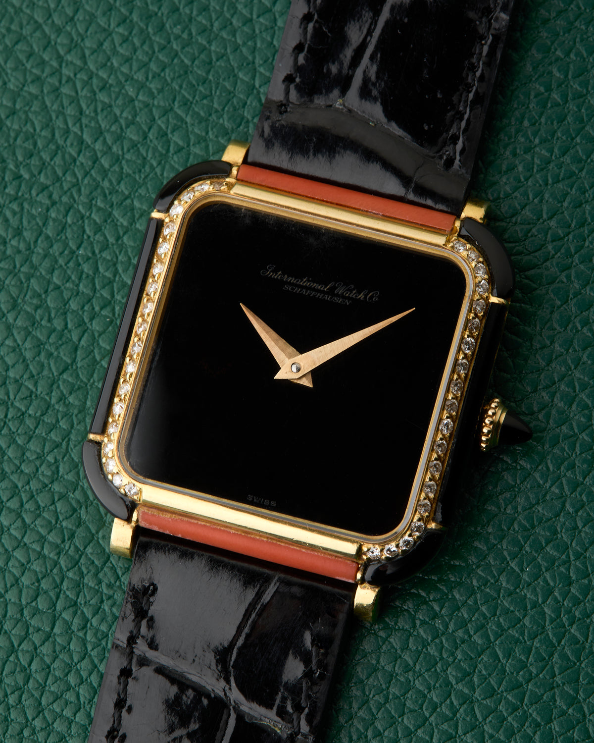 IWC Schaffhausen Ref. 2575 Onyx Dial 18K Yellow Gold Diamond-Set Bezel