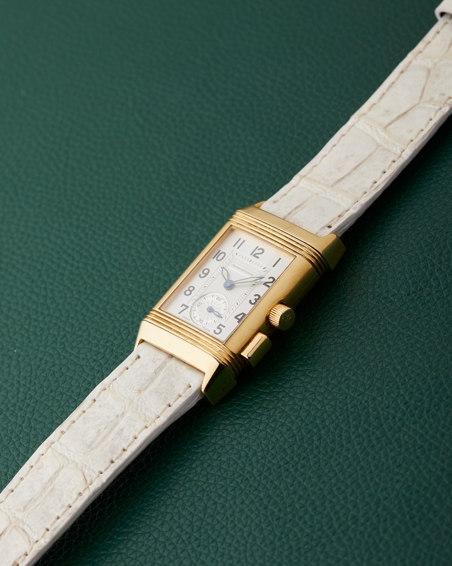 Jaeger-LeCoultre Ref. 255.1.82 Reverso Memory Model 18k Yellow Gold
