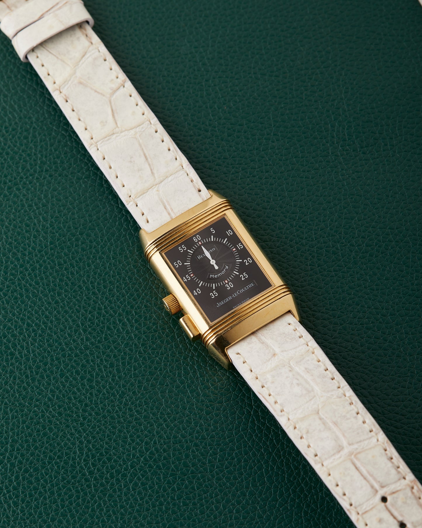 Jaeger-LeCoultre Ref. 255.1.82 Reverso Memory Model 18k Yellow Gold