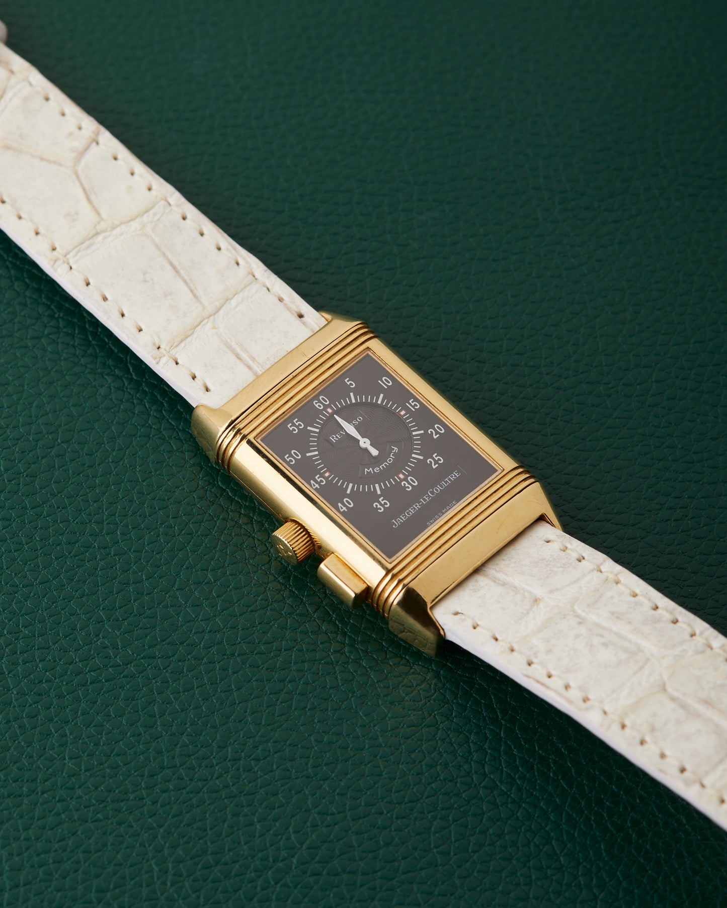 Jaeger-LeCoultre Ref. 255.1.82 Reverso Memory Model 18k Yellow Gold