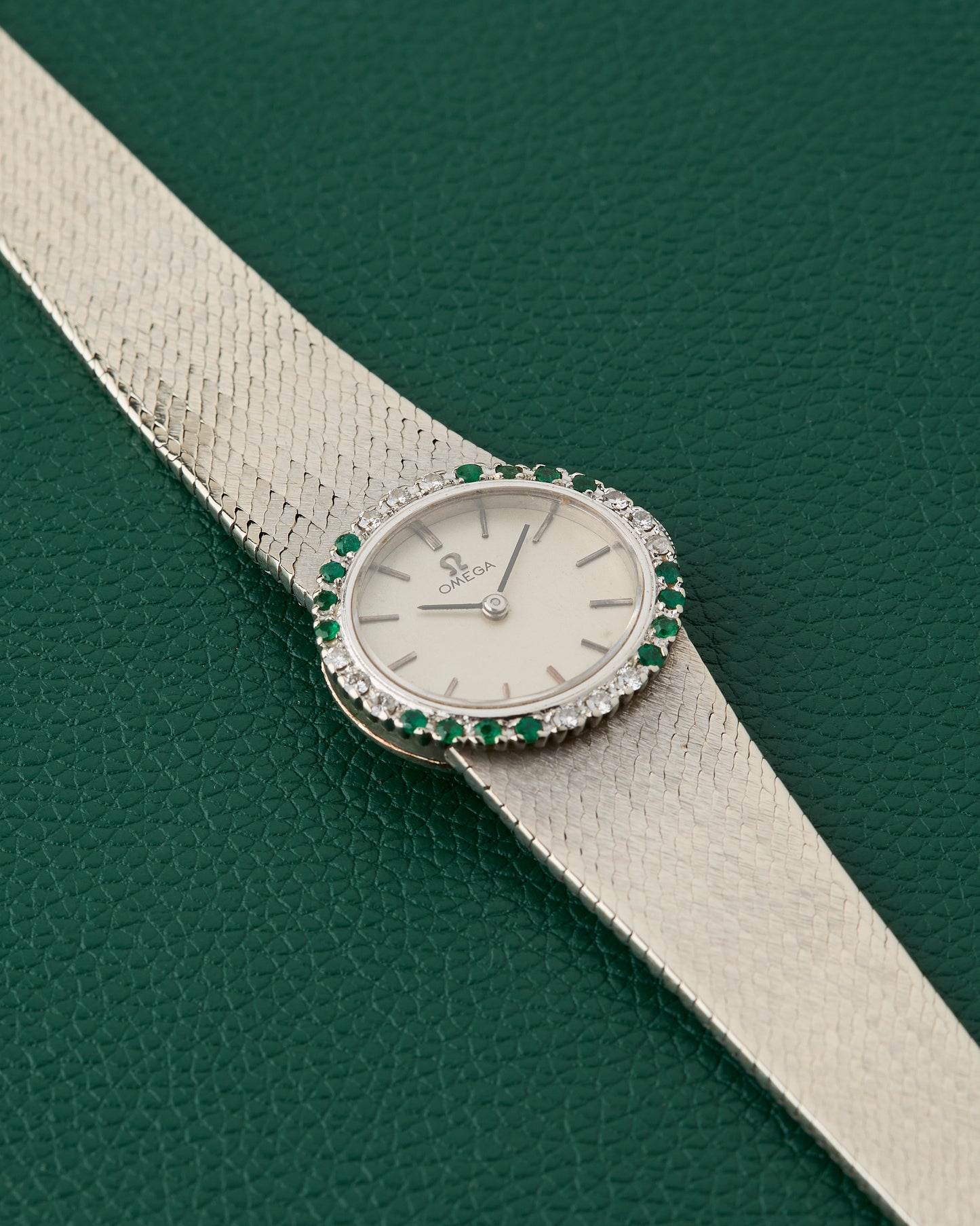 Omega Ref. 171BCF27P White Gold 18k Diamonds & Emeralds Cocktail Watch