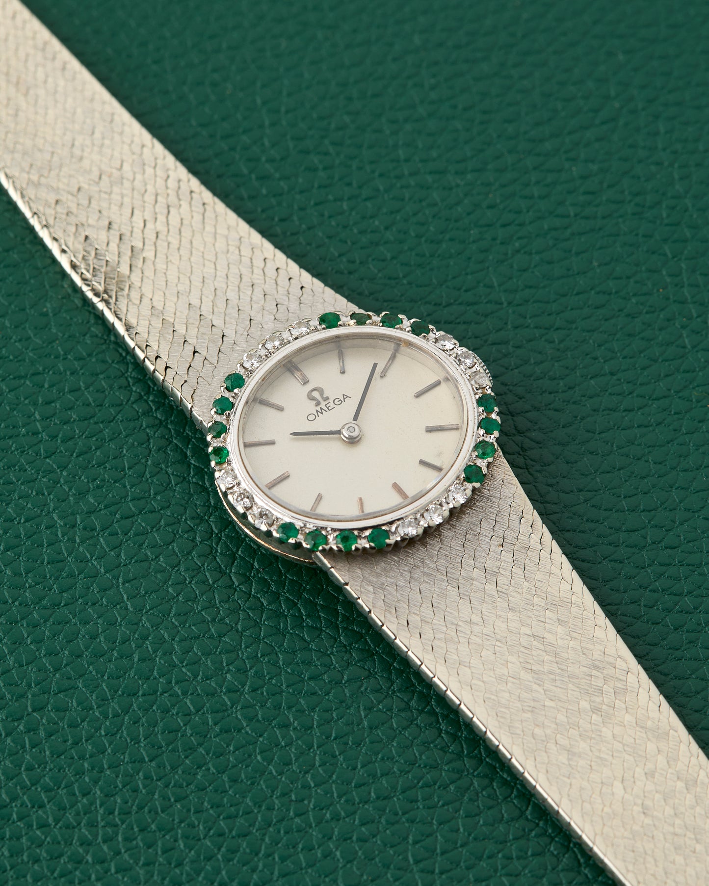 Omega Ref. 171BCF27P White Gold 18k Diamonds & Emeralds Cocktail Watch