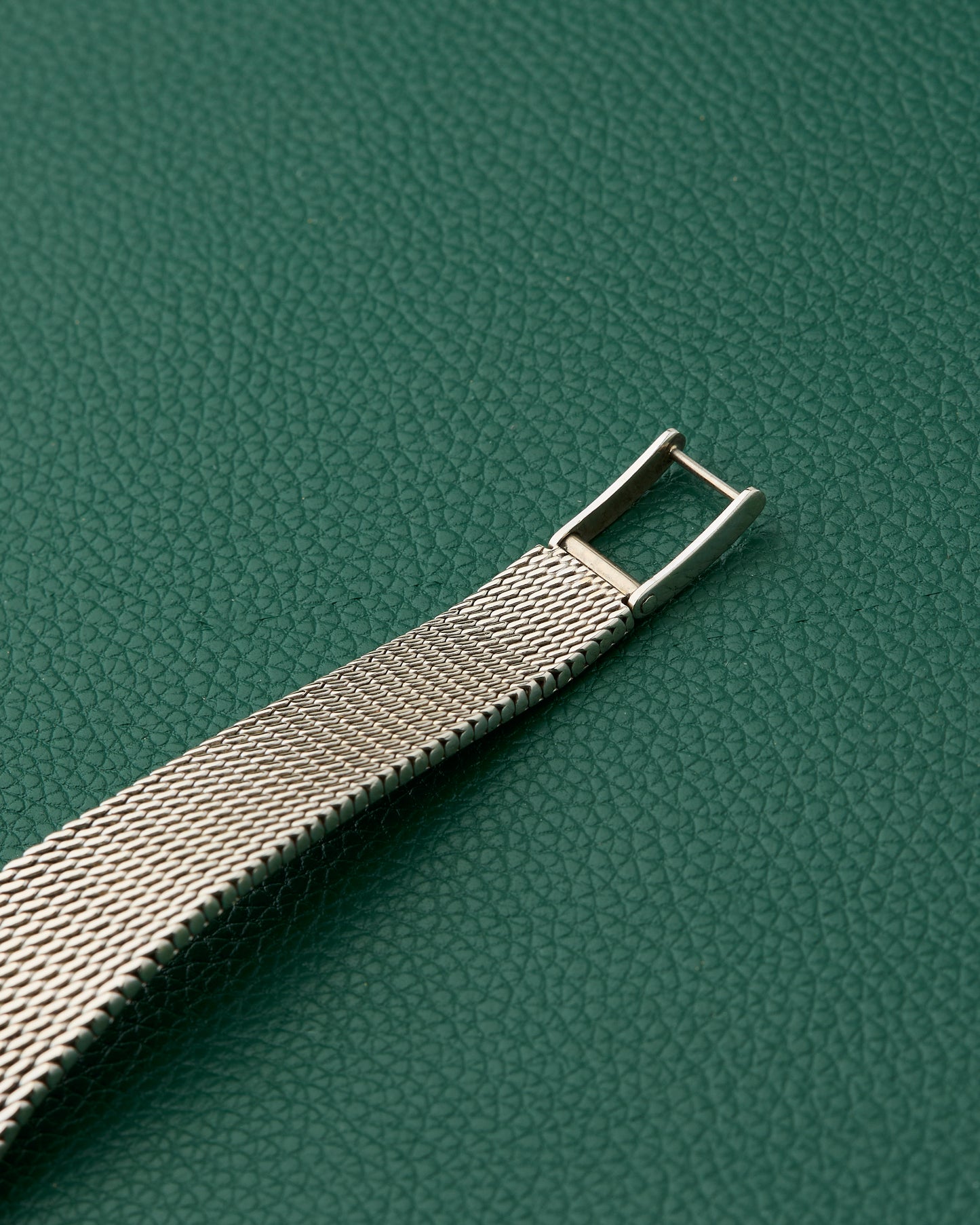 Omega Ref. 171BCF27P White Gold 18k Diamonds & Emeralds Cocktail Watch