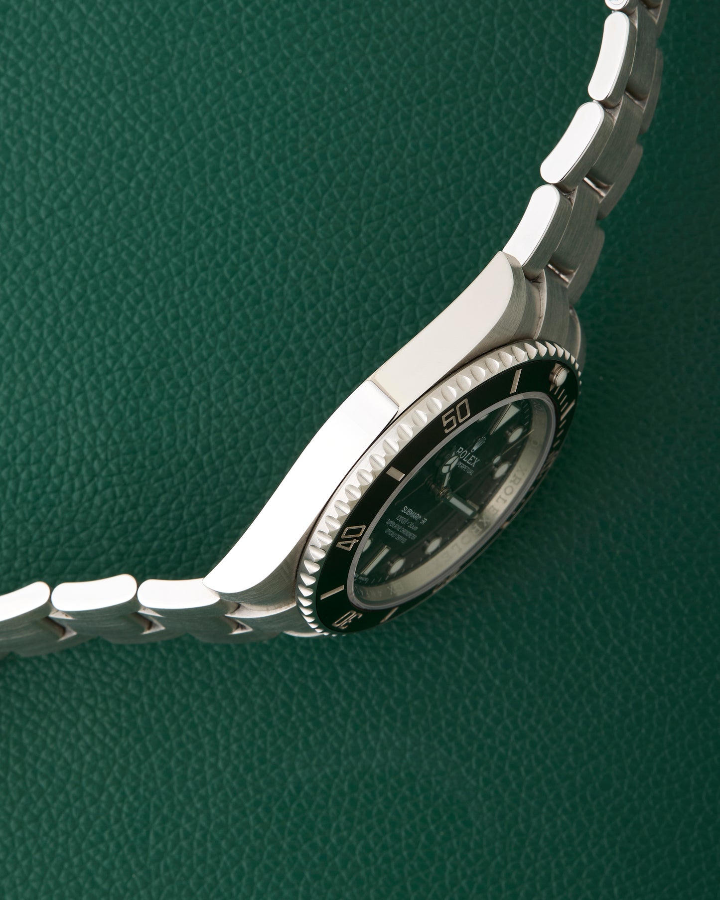 Rolex Ref.114060 Submariner No Date Oyster Full Set Box Papers 2020