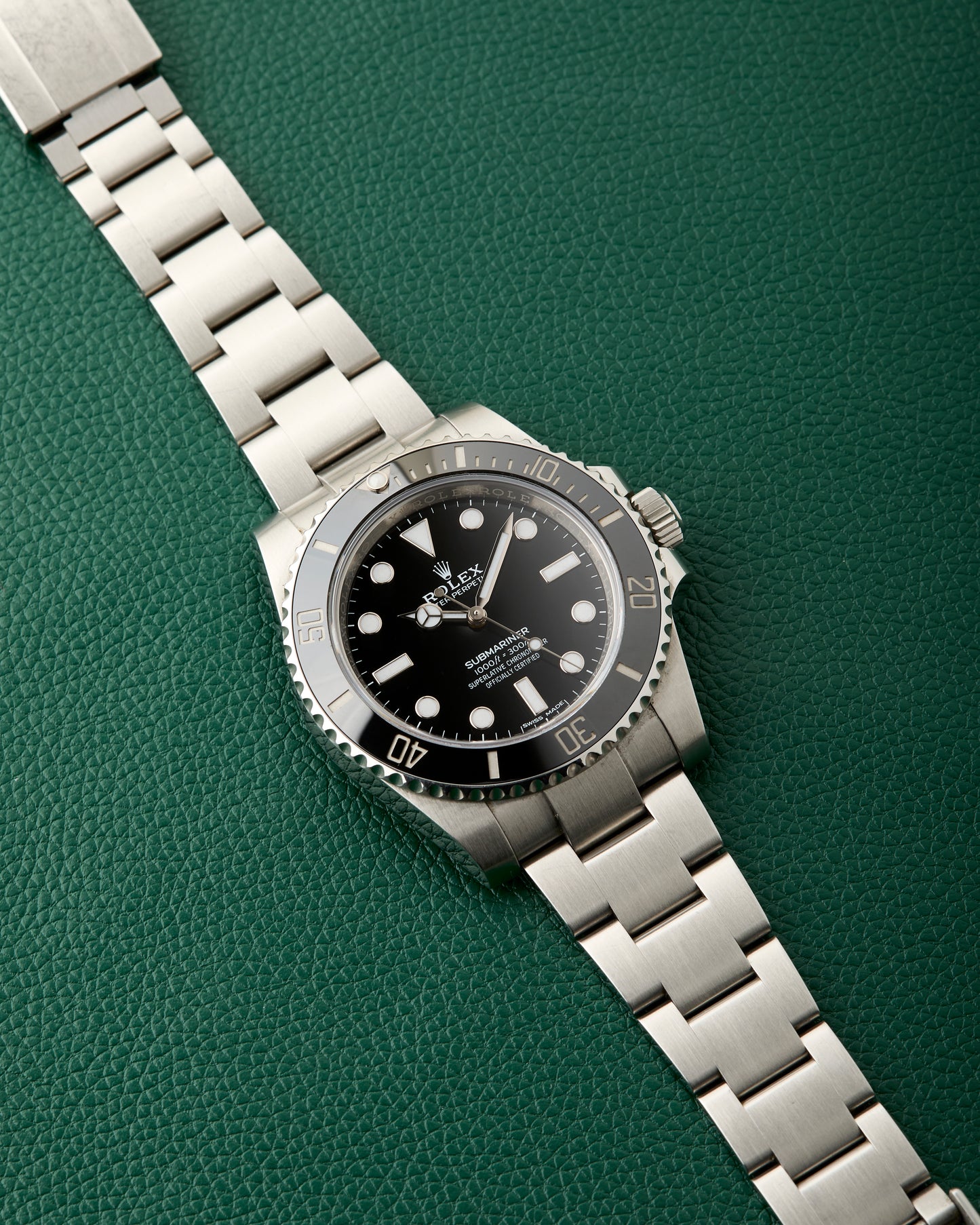 Rolex Ref.114060 Submariner No Date Oyster Full Set Box Papers 2020