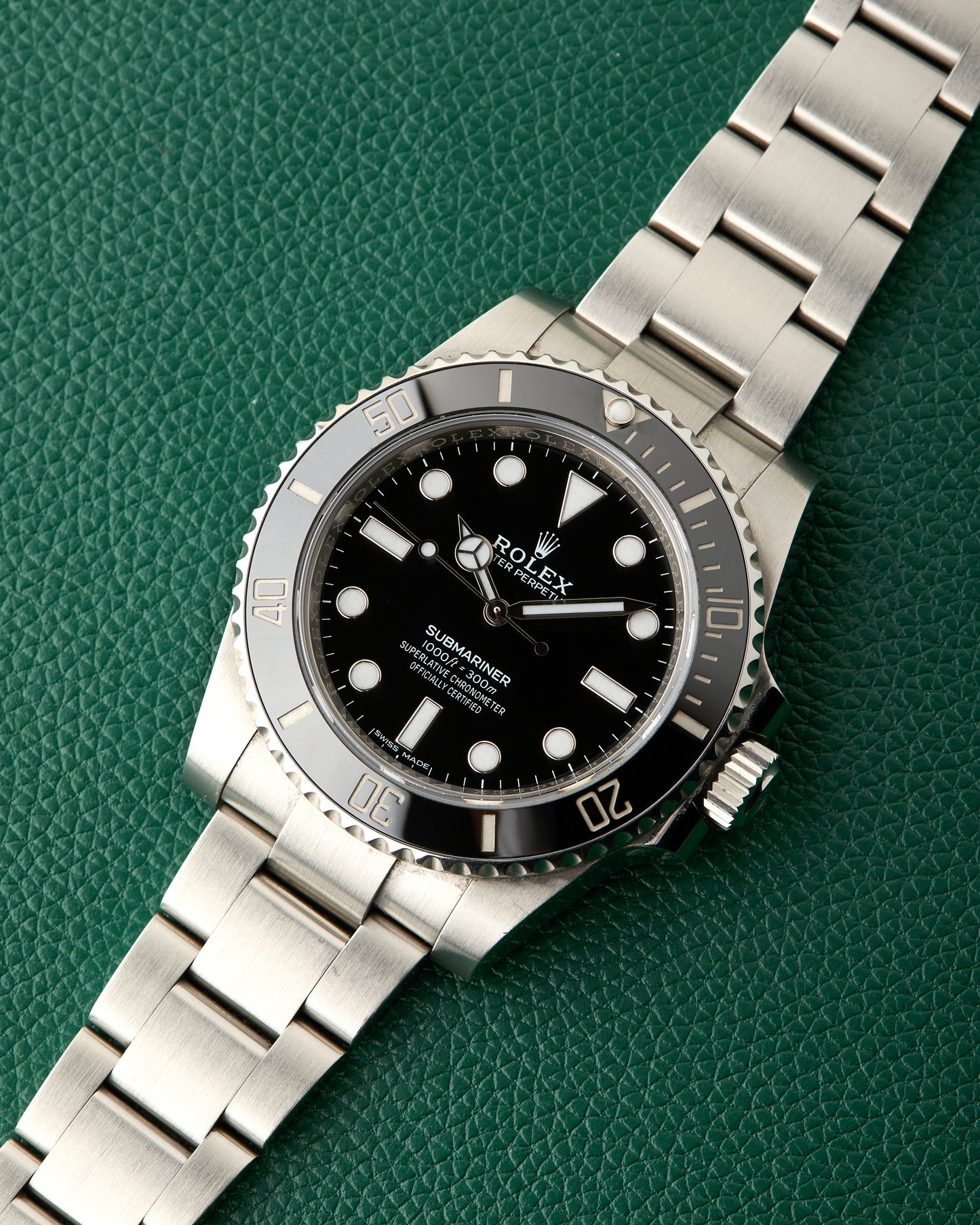 Rolex Ref.114060 Submariner No Date Oyster Full Set Box Papers 2020