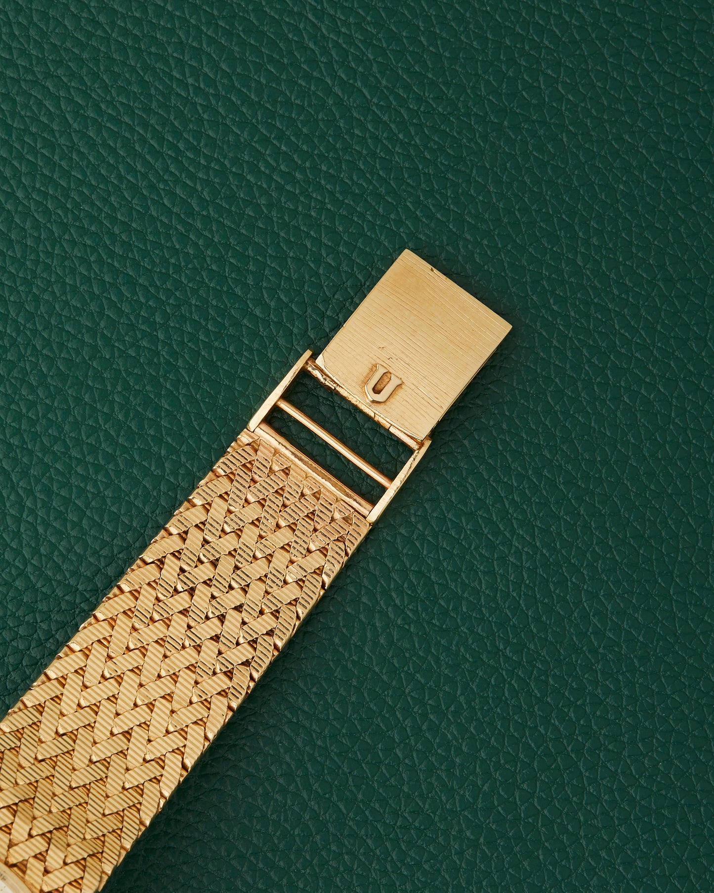 Universal Geneve 14k Yellow Gold Integrated Bracelet Automatic 28