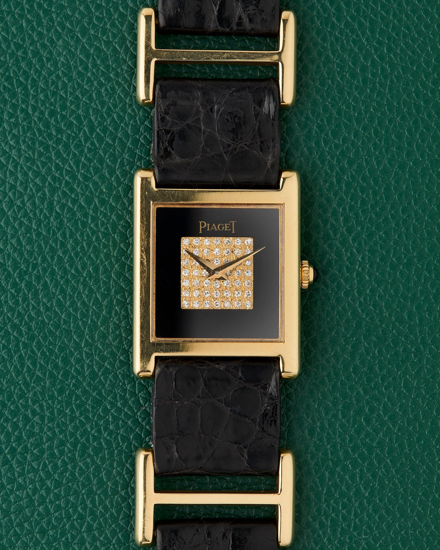 Piaget Ref. 90802 Onyx & Diamonds Dial 18k Yellow Gold