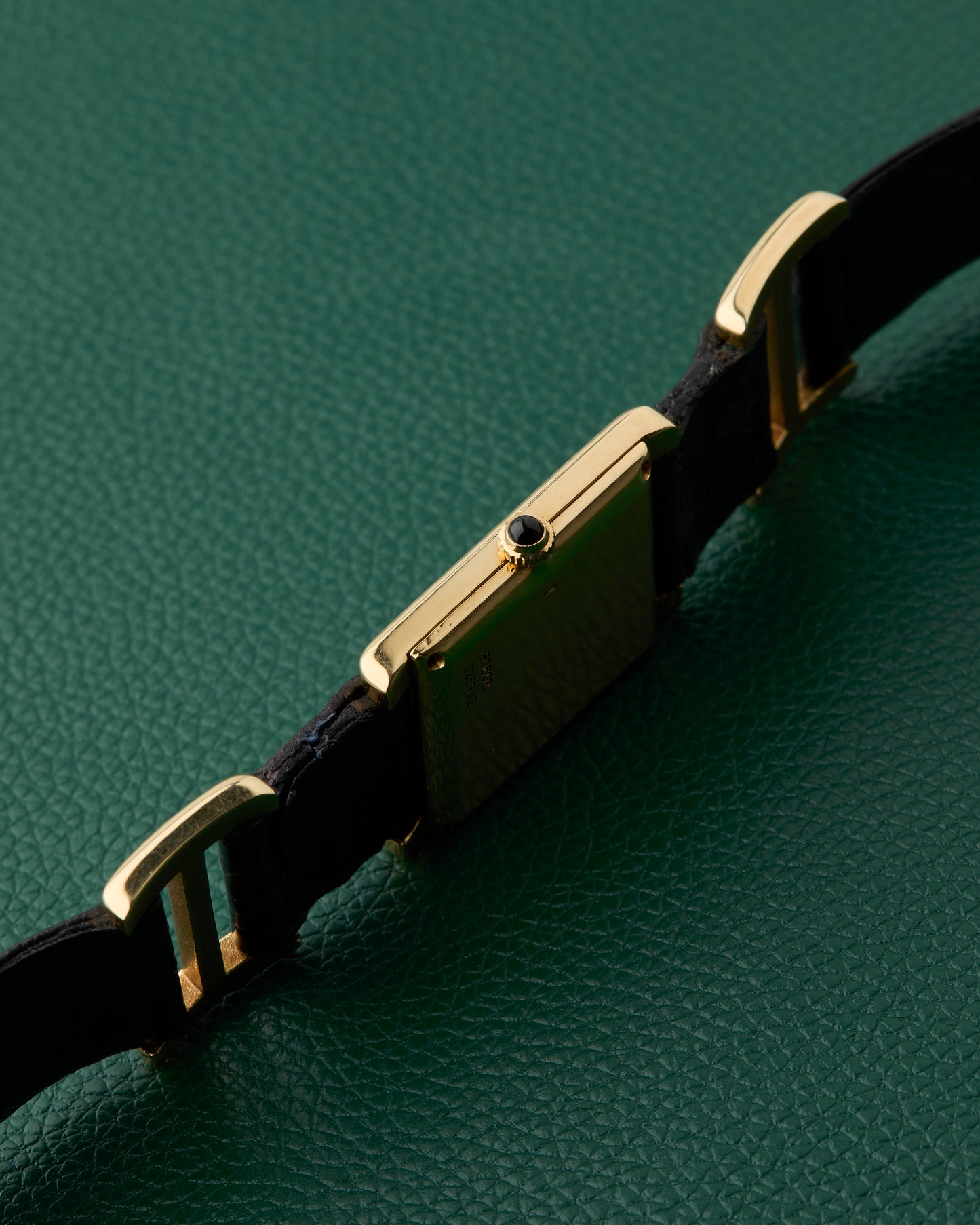 Piaget Ref. 90802 Onyx & Diamonds Dial 18k Yellow Gold