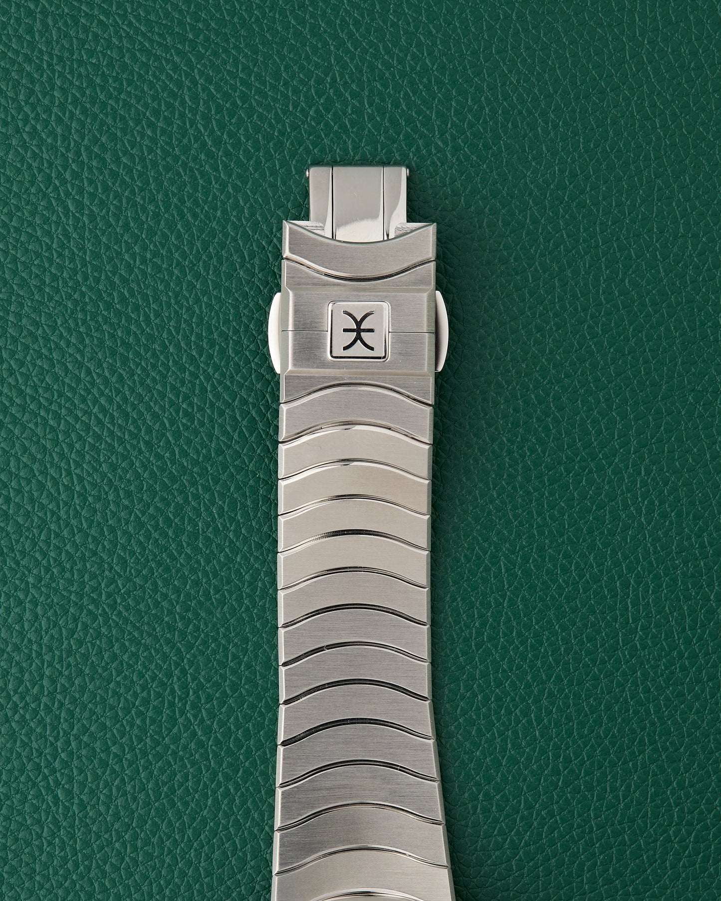 Ebel Ref. 05.1.14.2000 Sport Classic Salmon Dial UAE Full Set 2025