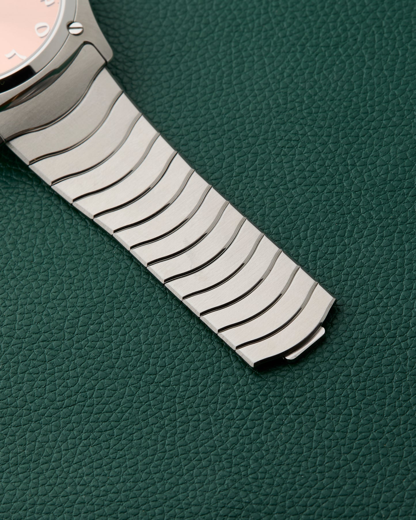 Ebel Ref. 05.1.14.2000 Sport Classic Salmon Dial UAE Full Set 2025